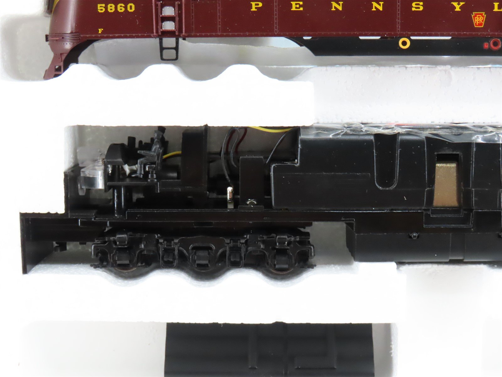 HO Scale Proto 2000 21116 PRR Pennsylvania E7A Diesel Locomotive #5860