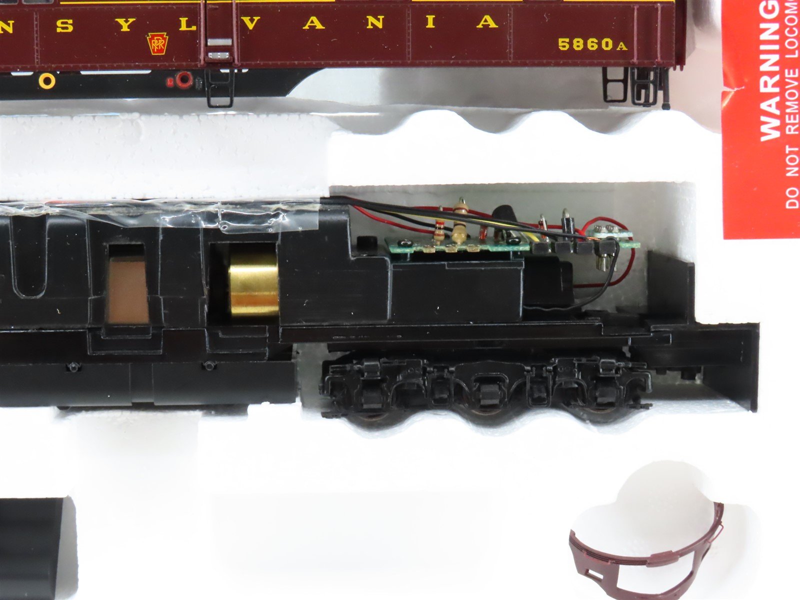 HO Scale Proto 2000 21116 PRR Pennsylvania E7A Diesel Locomotive #5860