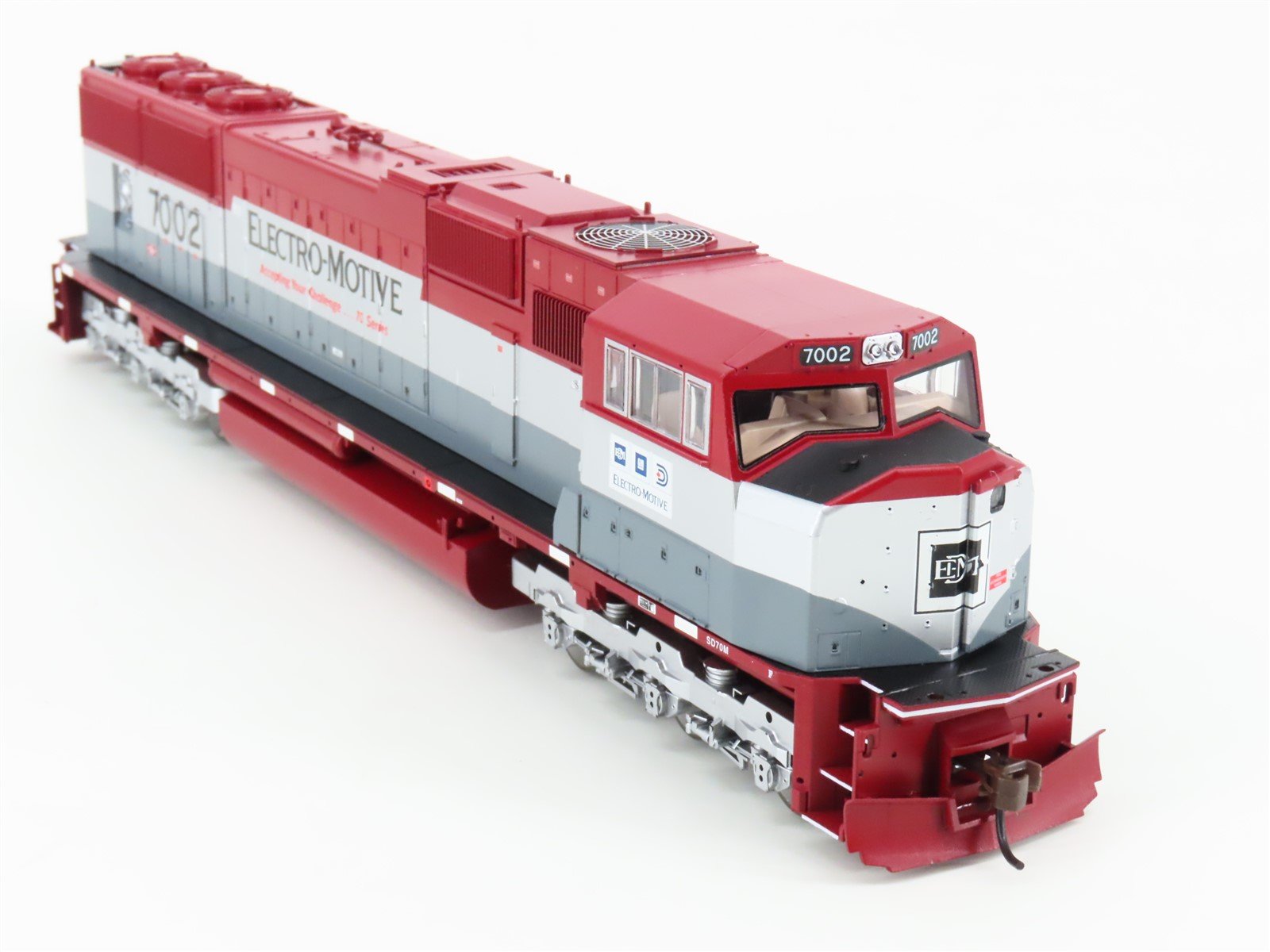 HO Scale Athearn Genesis 0G6118 EMD Demonstrator SD70M Diesel Locomotive #7002
