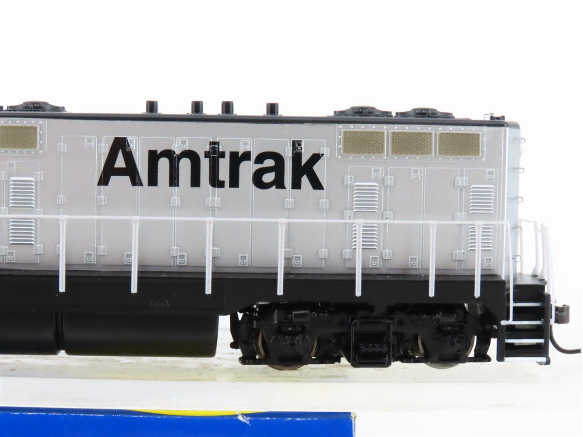 HO Scale Athearn RTR 91538 Amtrak CF7 Diesel Locomotive #586