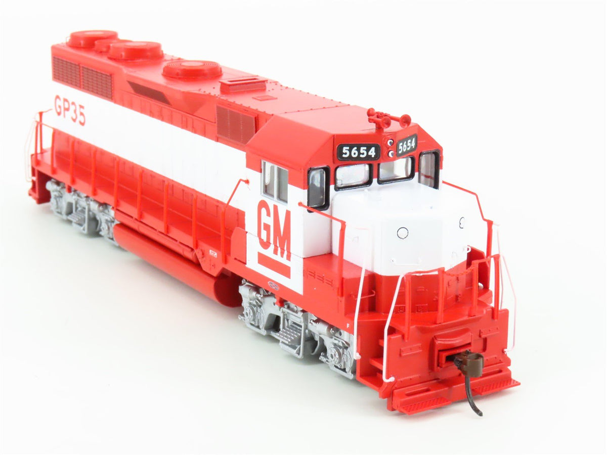 HO Scale Athearn RTR 94229 EMD demonstrator GP35 Diesel Locomotive #5654