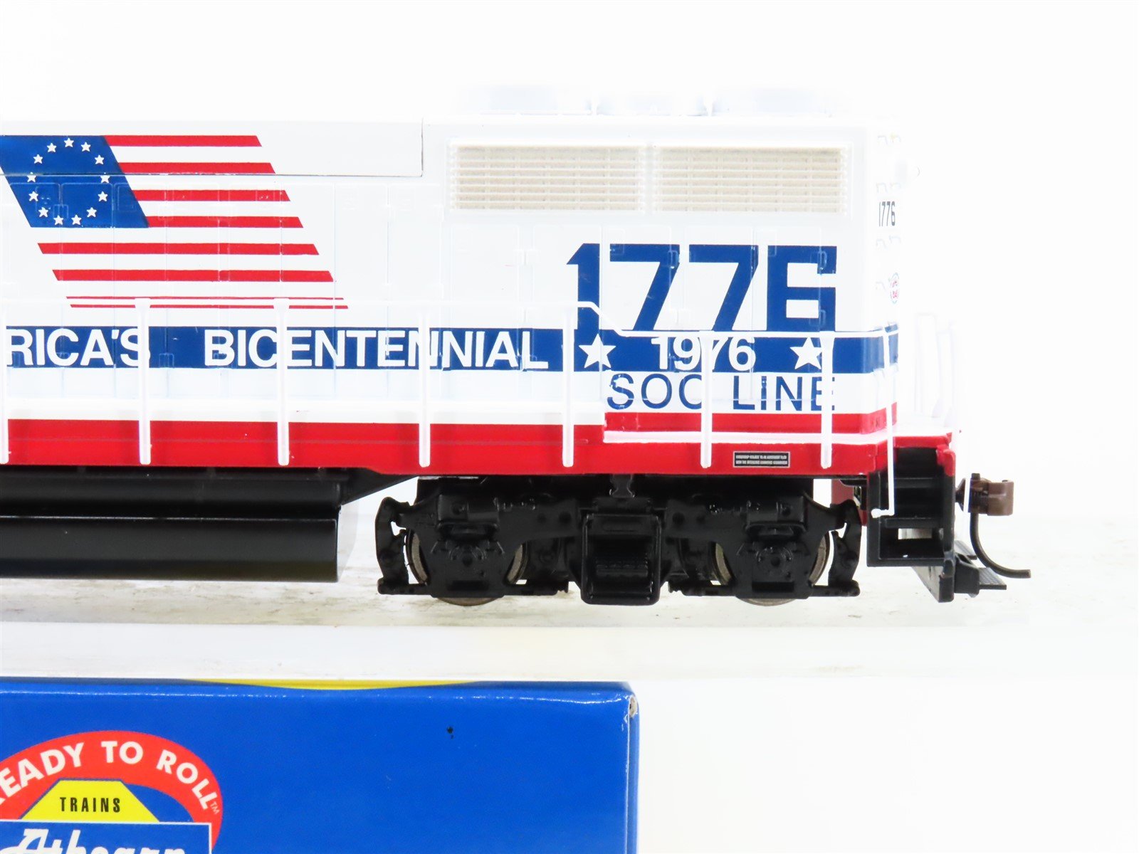 HO Scale Athearn RTR 94223 SOO Line Bicentennial GP35 Diesel Loco #1776