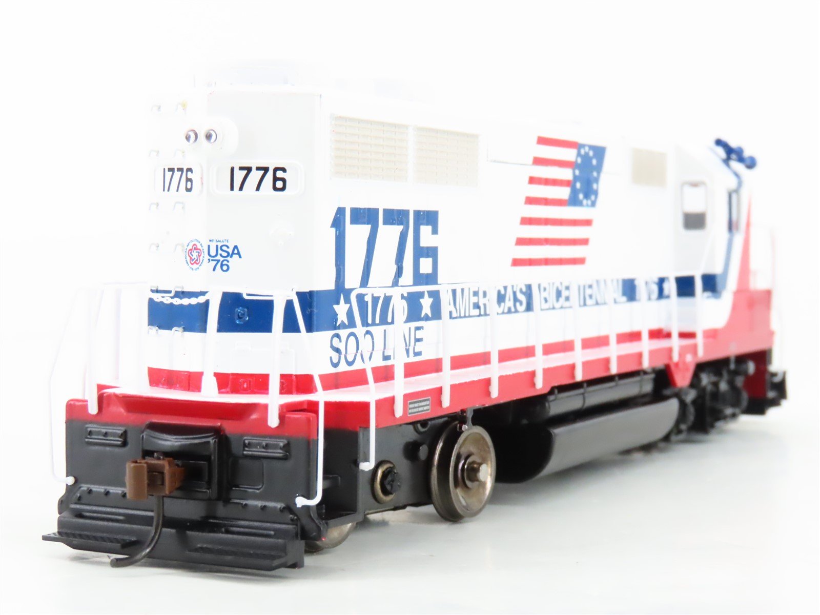 HO Scale Athearn RTR 94223 SOO Line Bicentennial GP35 Diesel Loco #1776