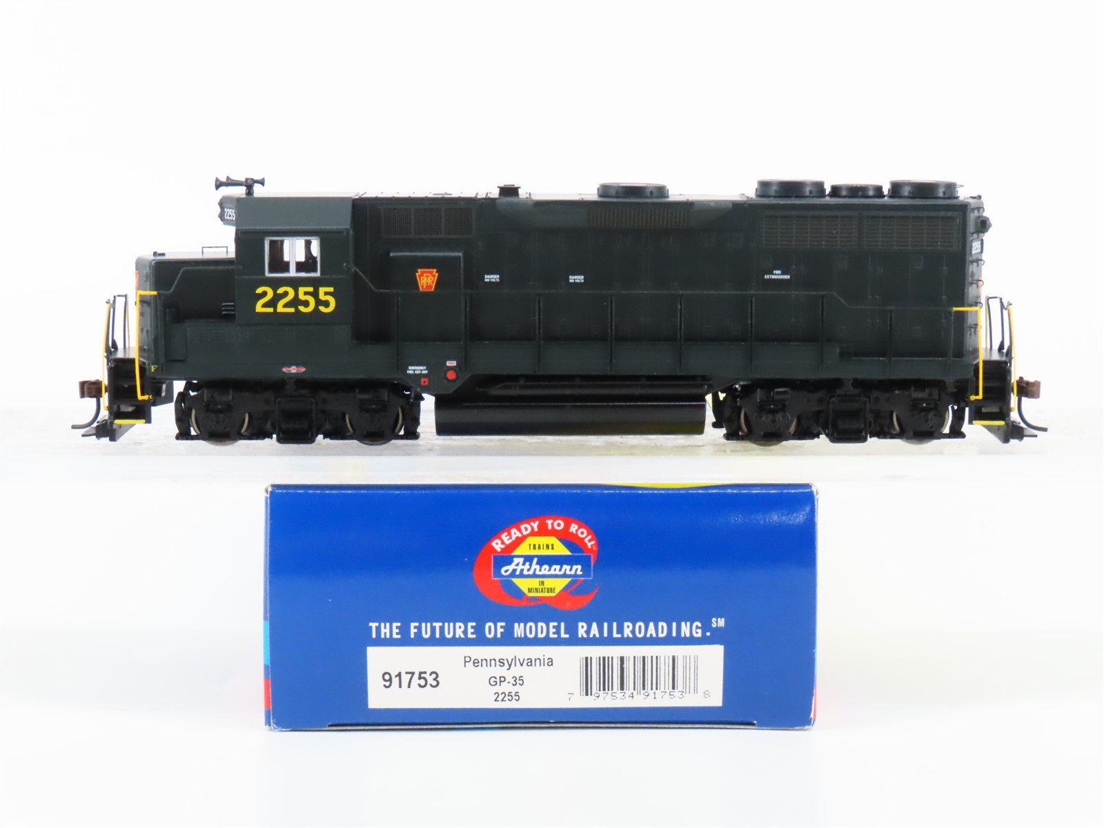 HO Scale Athearn RTR 91753 PRR Pennsylvania GP35 Diesel Locomotive #2255
