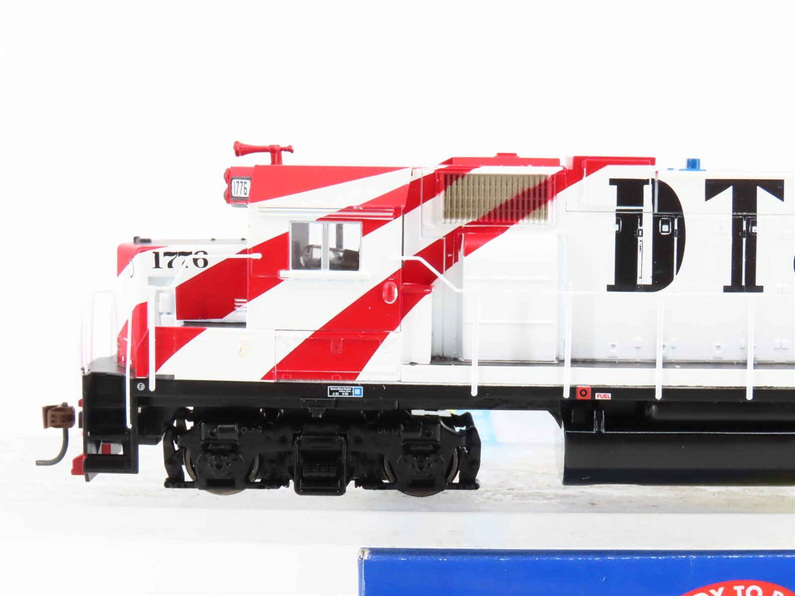 HO Scale Athearn RTR 79983 DT&I Bicentennial GP38-2 Diesel Locomotive #1776