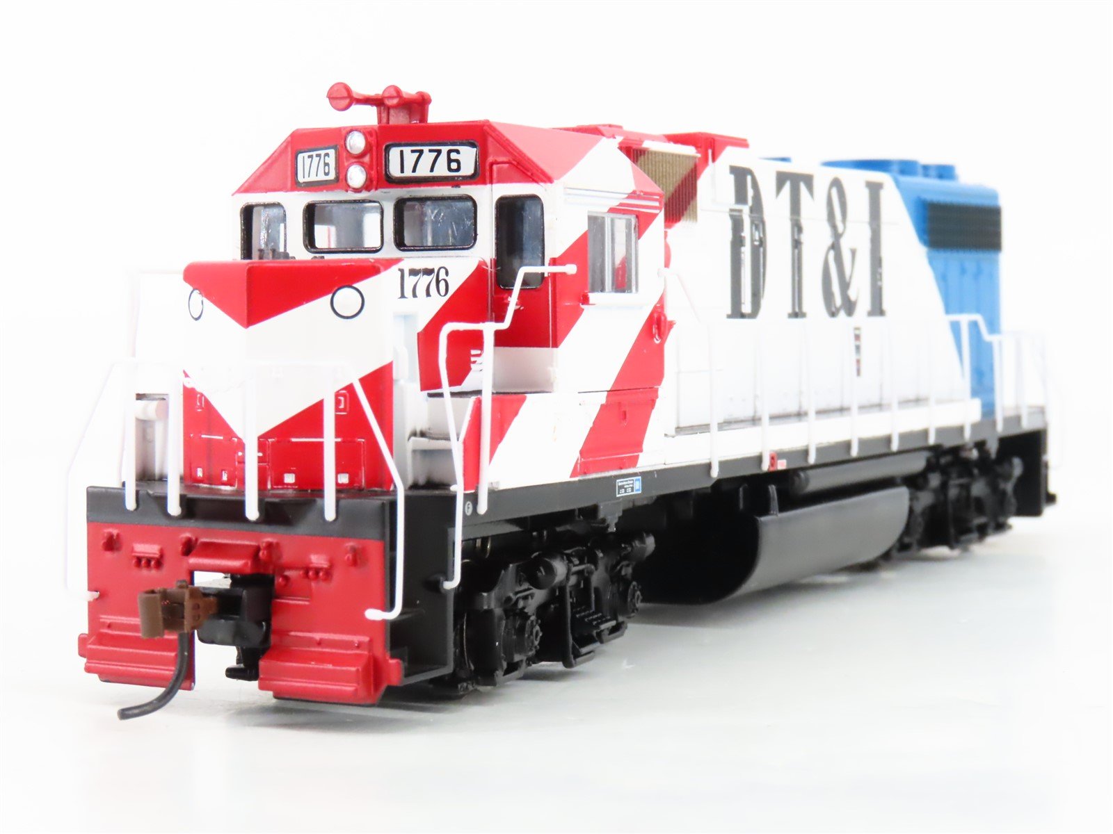 HO Scale Athearn RTR 79983 DT&I Bicentennial GP38-2 Diesel Locomotive #1776