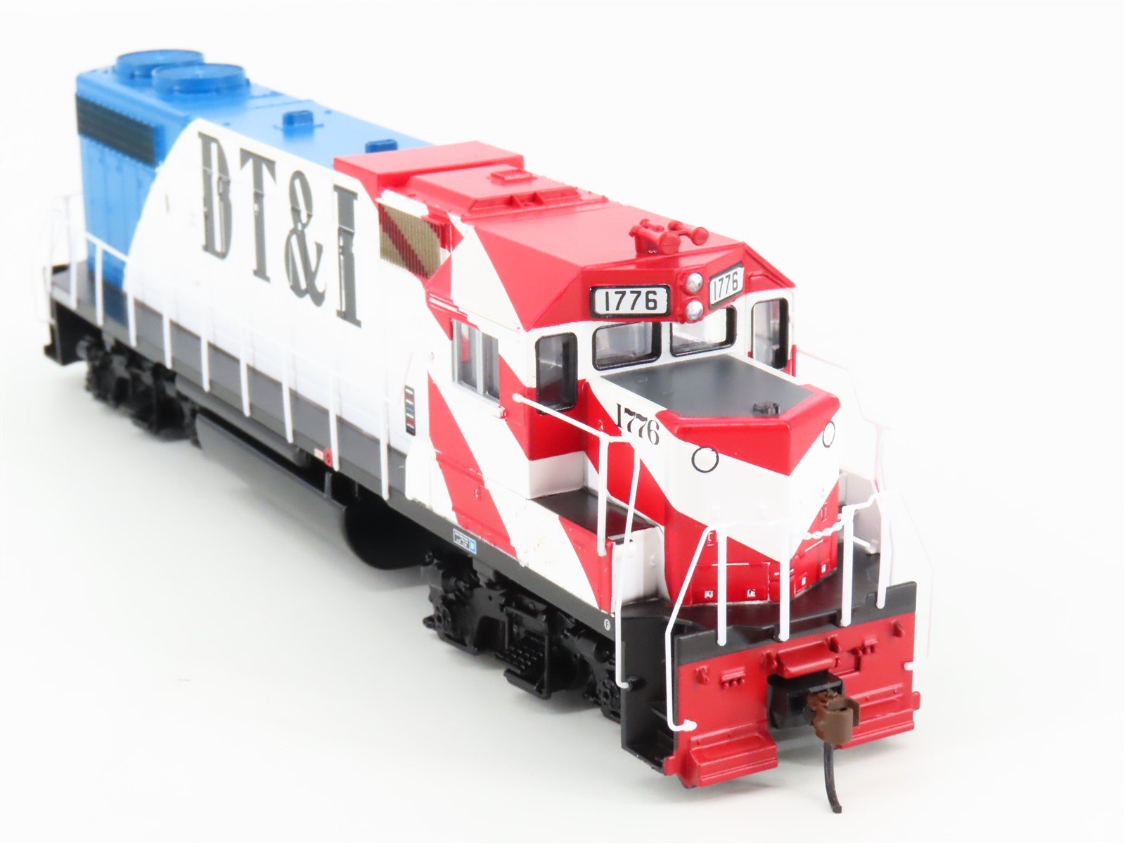 HO Scale Athearn RTR 79983 DT&I Bicentennial GP38-2 Diesel Locomotive #1776