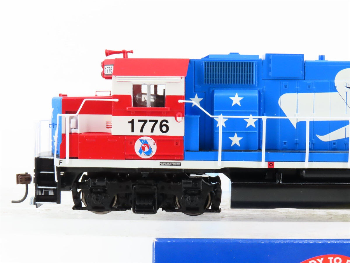 HO Scale Athearn RTR 79670 GTW Bicentennial GP38-2 Diesel Locomotive #1776