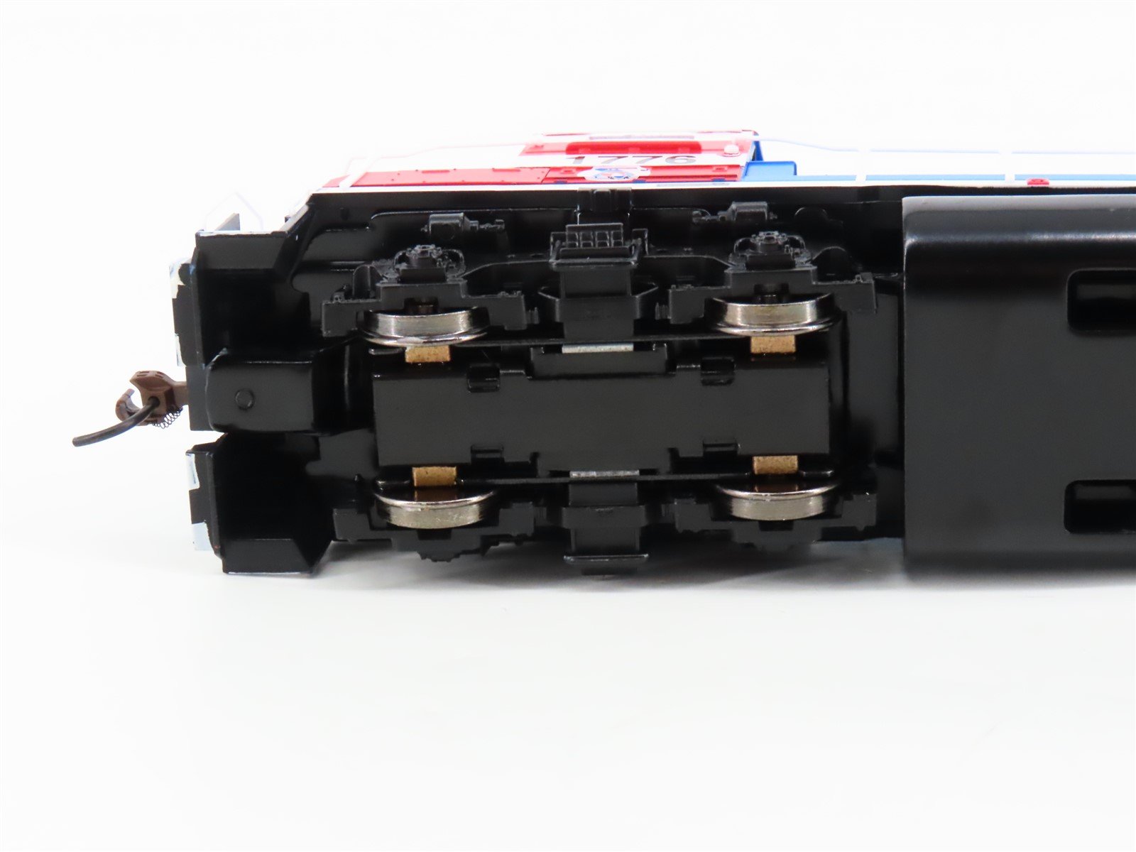 HO Scale Athearn RTR 79670 GTW Bicentennial GP38-2 Diesel Locomotive #1776