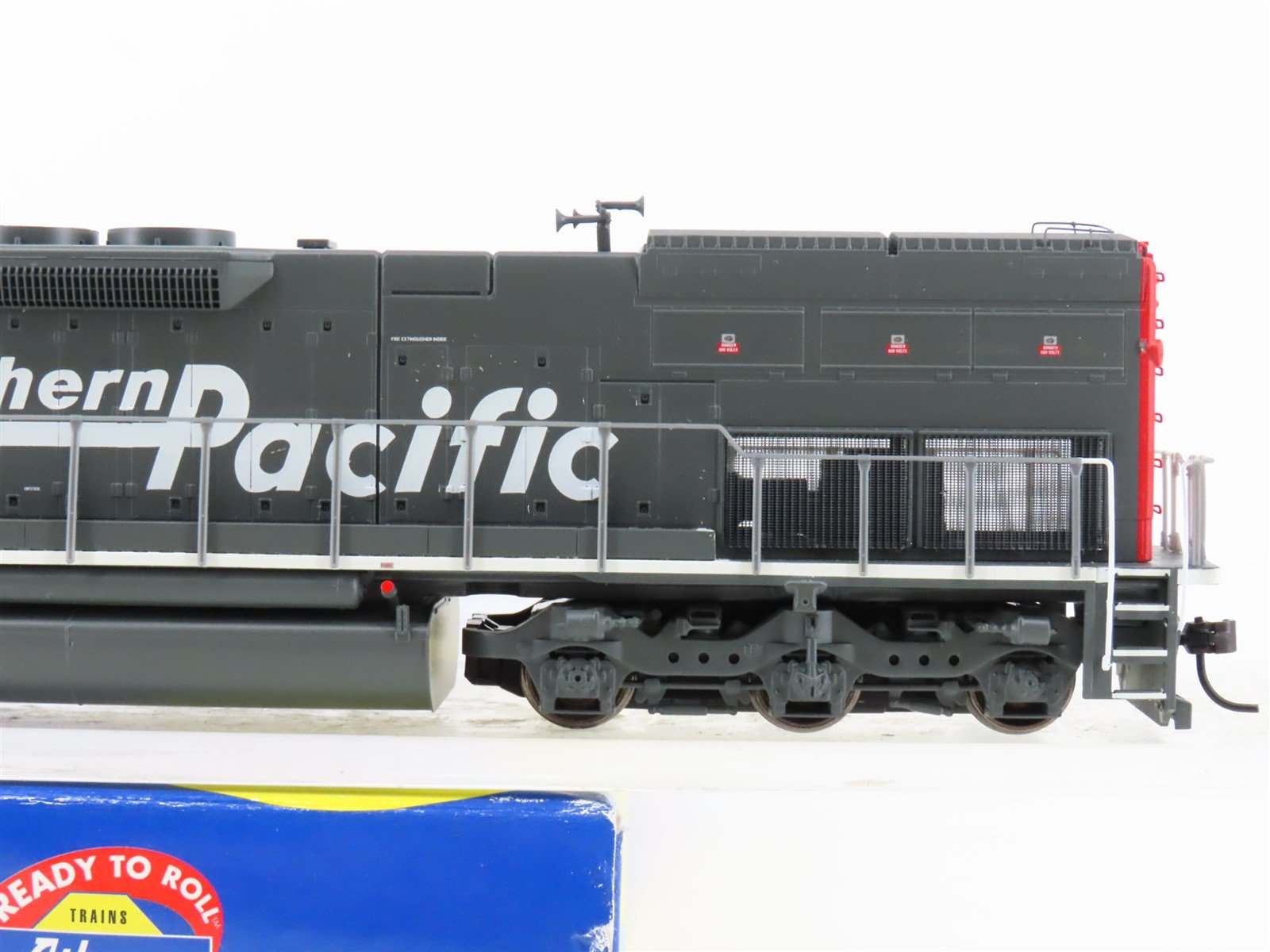HO Athearn RTR 91629 SP Southern Pacific Speed Lettering SD45T-2 Diesel #9330