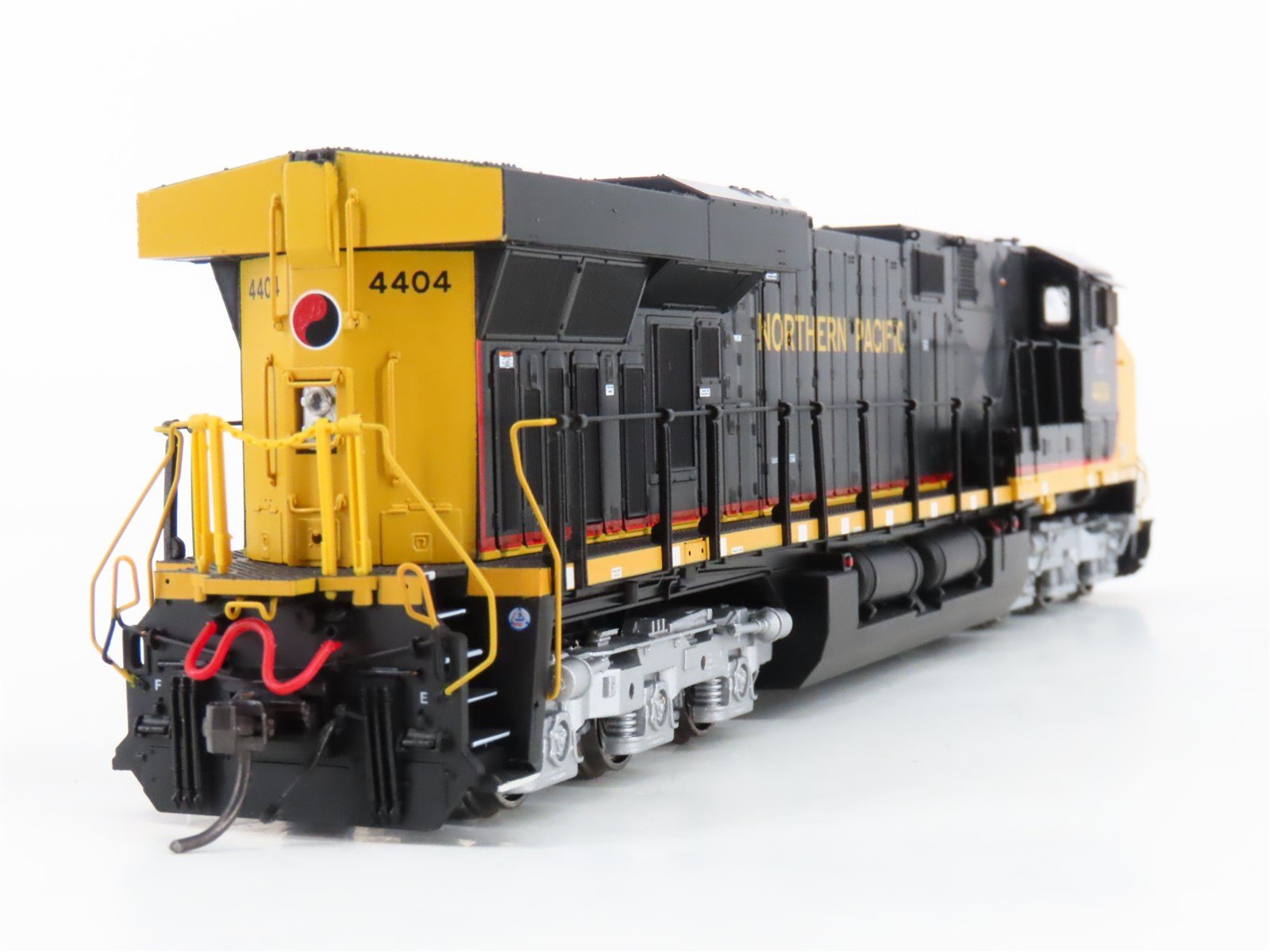 HO Scale Tower 55 EA-6001-2 NP Northern Pacific ES44AC Diesel #4404 wDCC & Sound