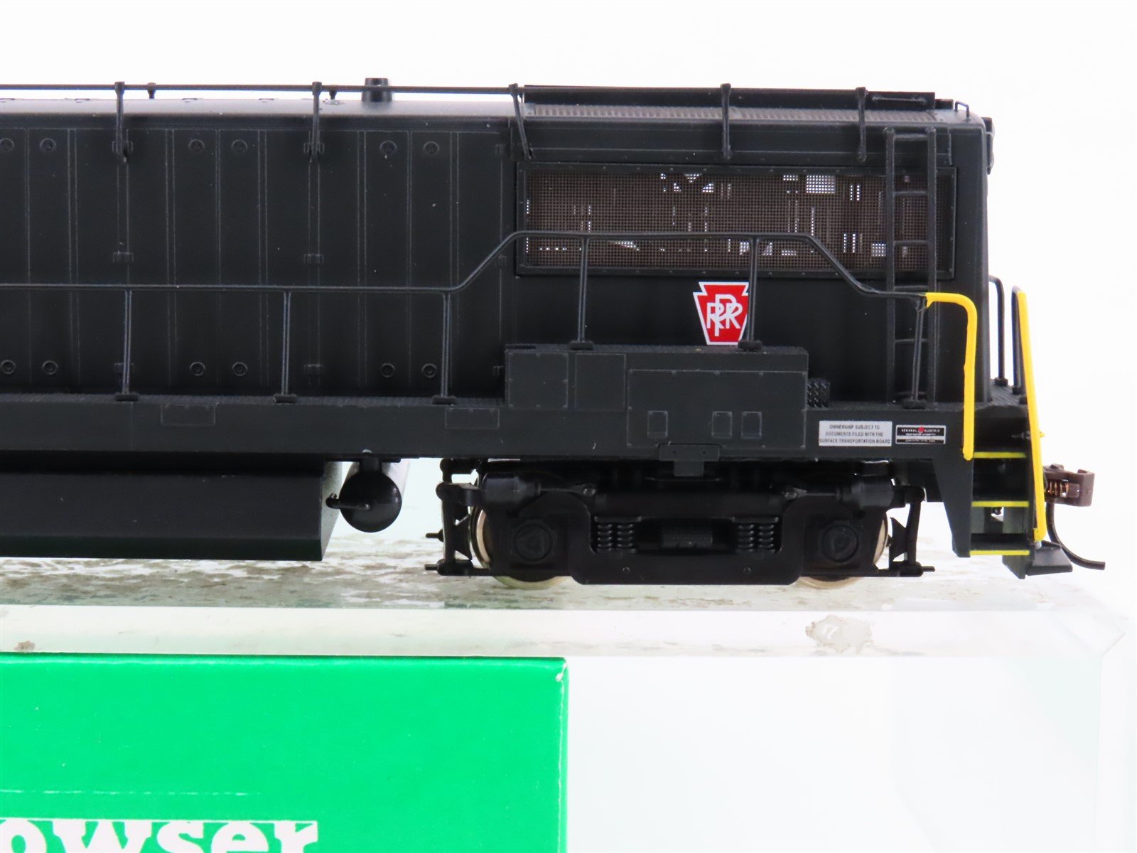 HO Scale Bowser 691-23107 PRR Pennsylvania U25B Diesel Locomotive #2506