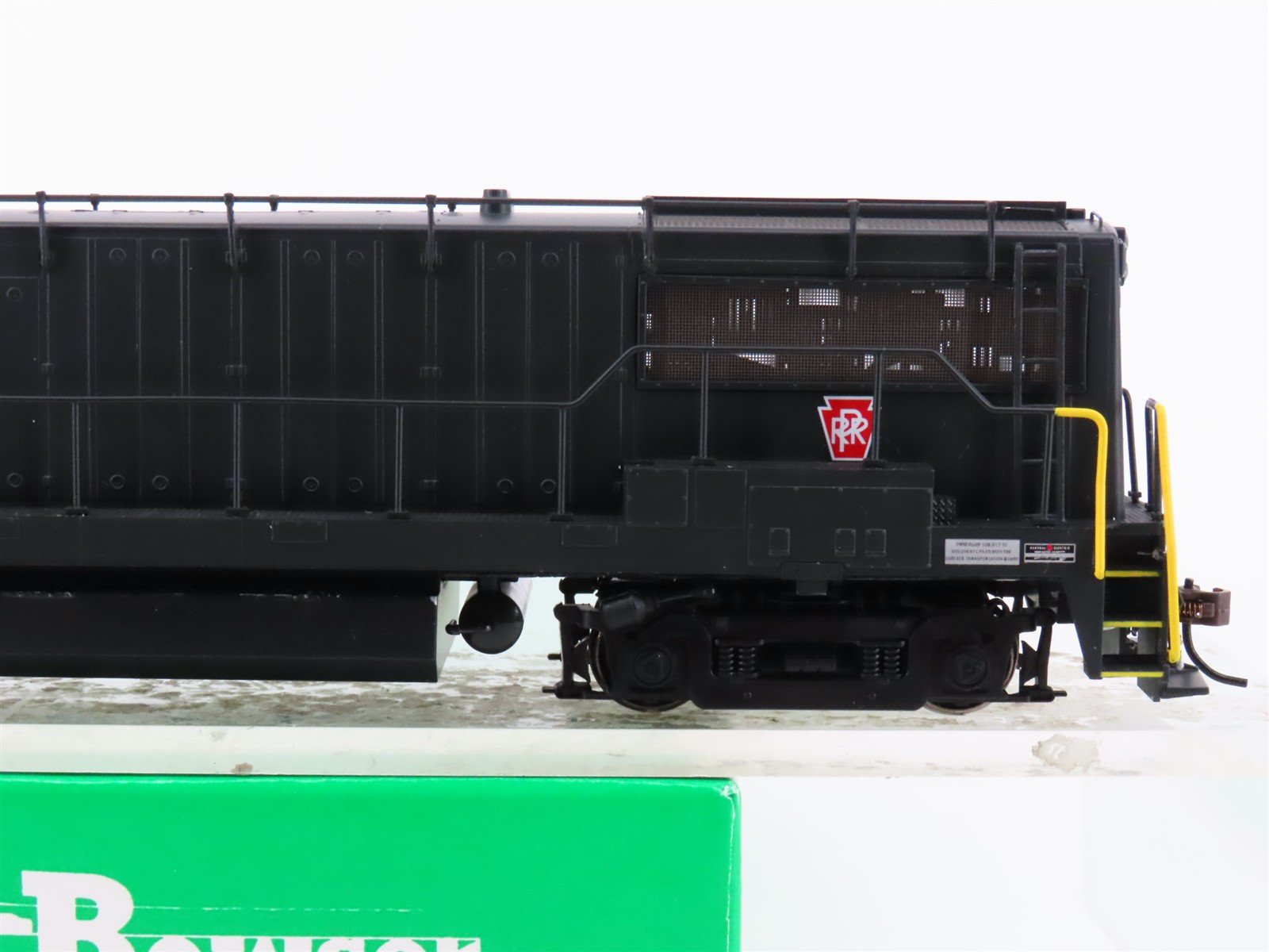 HO Scale Bowser 691-23108 PRR Pennsylvania U25B Diesel Locomotive #2502