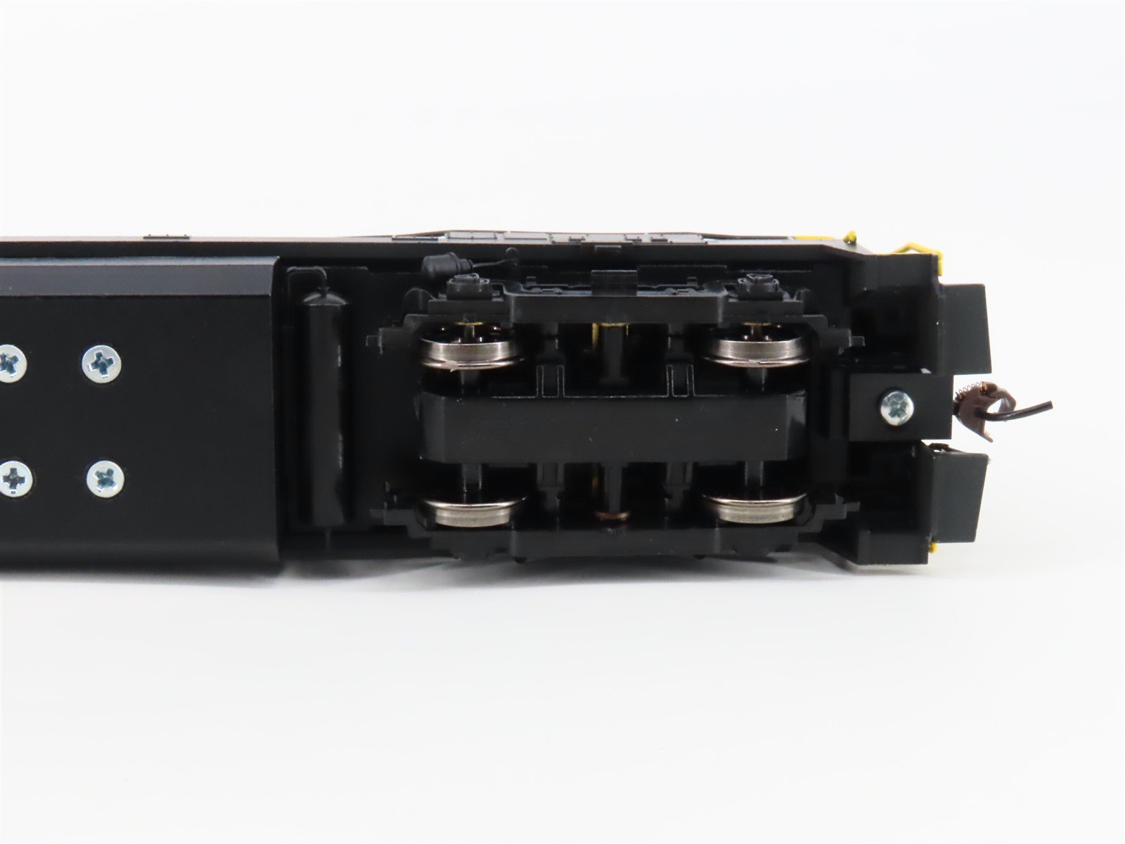 HO Scale Bowser 691-23108 PRR Pennsylvania U25B Diesel Locomotive #2502