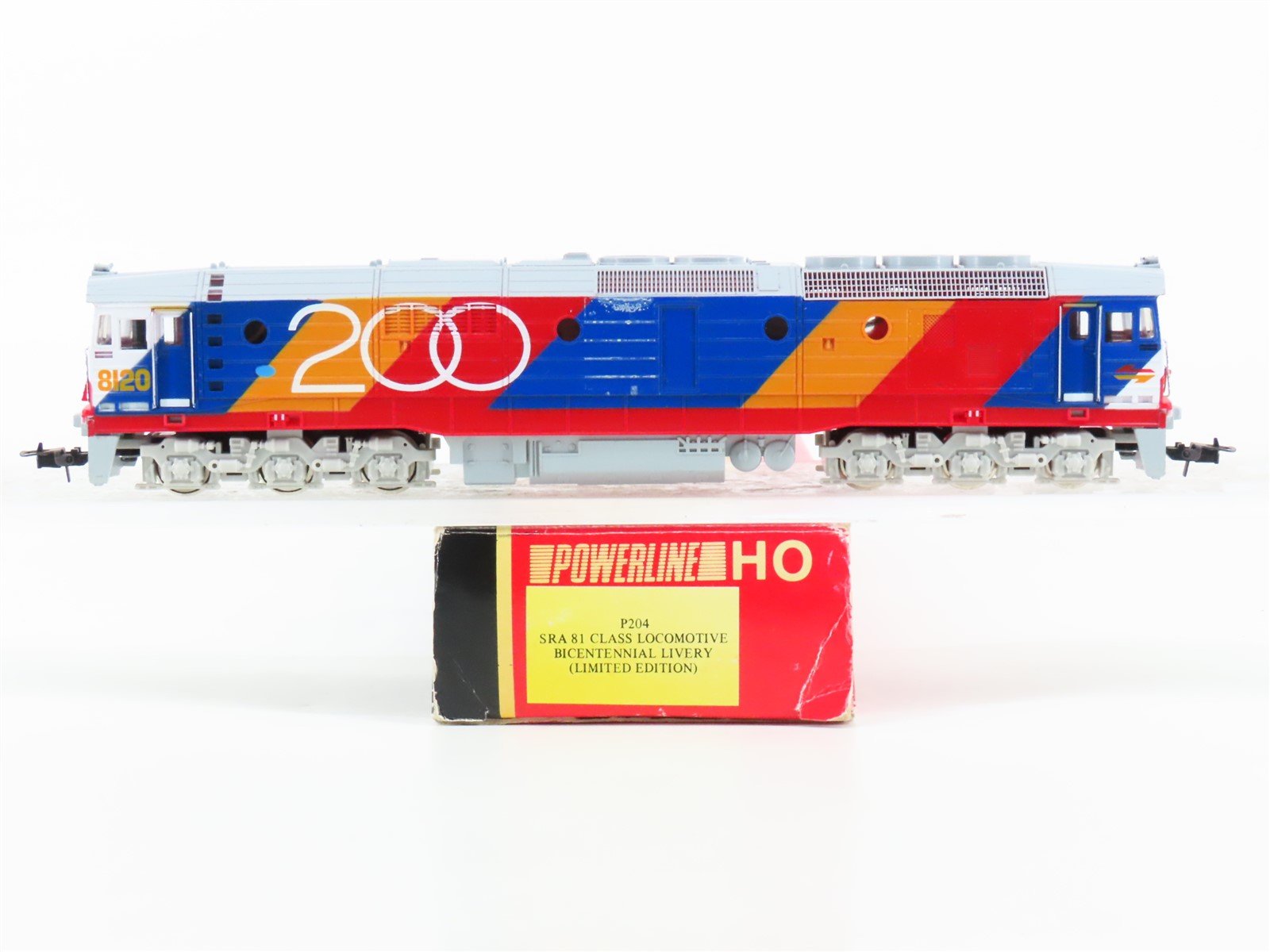 HO Scale Powerline P204 SRA Bicentennial Scheme 81 Class Diesel #8120