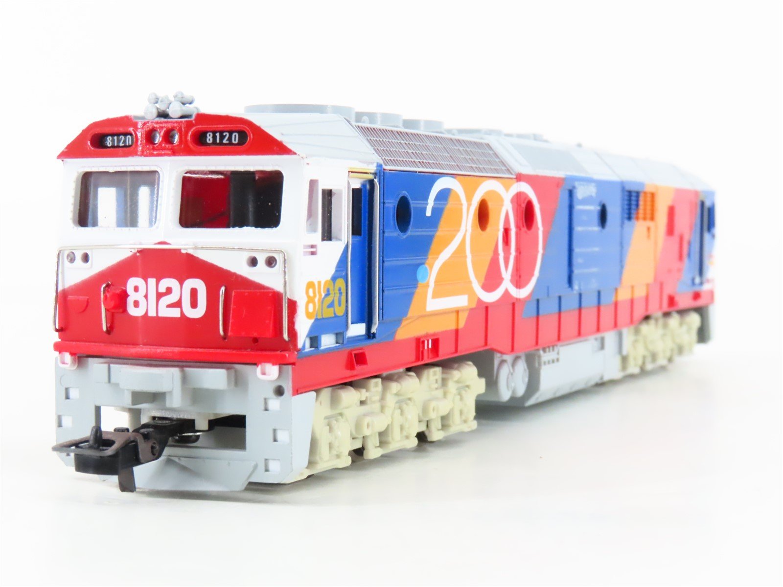 HO Scale Powerline P204 SRA Bicentennial Scheme 81 Class Diesel #8120