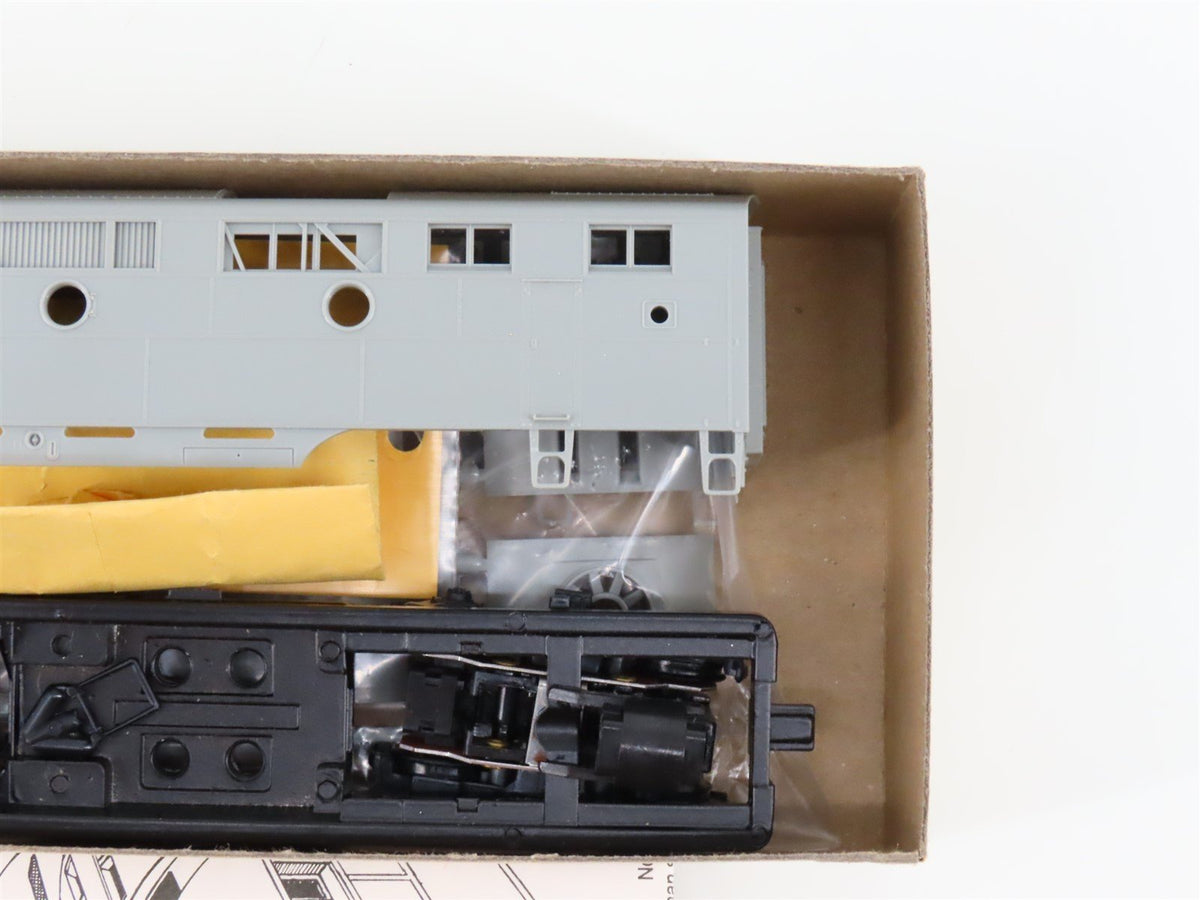 HO Scale Highliners 1004 Undecorated FB Diesel Locomotive Kit UNPOWERED