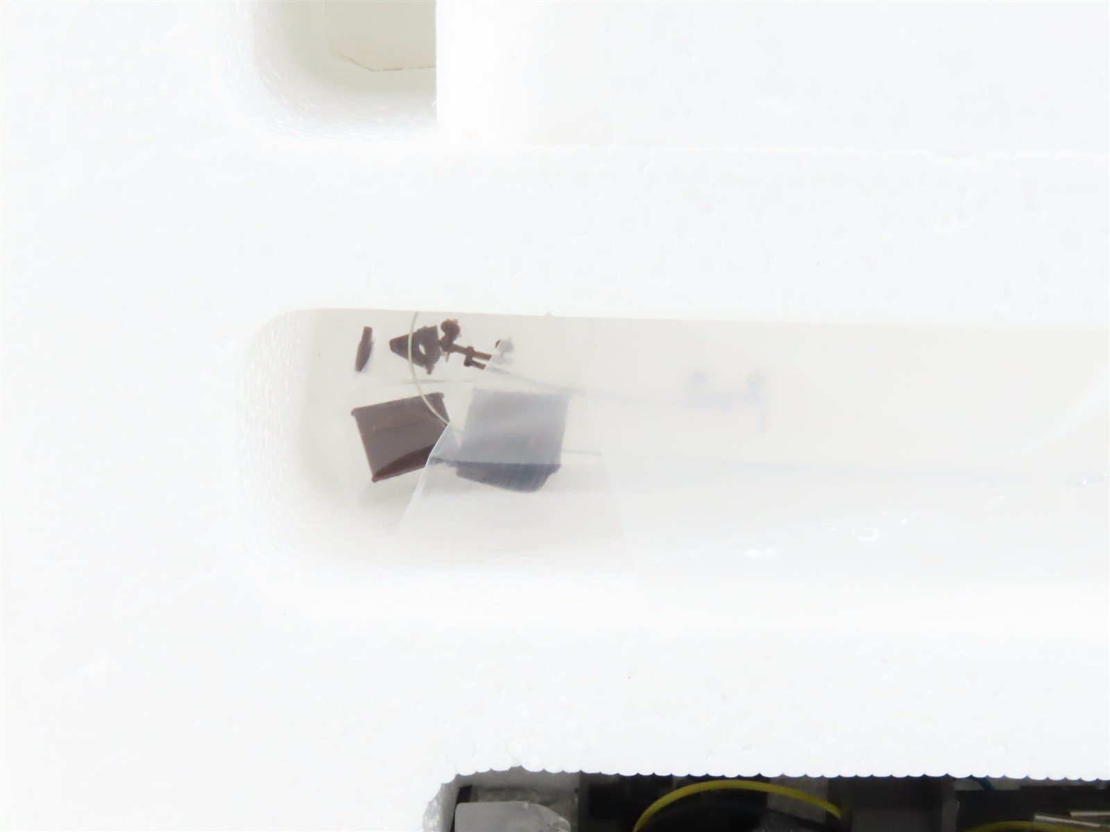 HO Scale Proto 2000 21007 PRR Pennsylvania EMD E8/9A Diesel Locomotive #5713