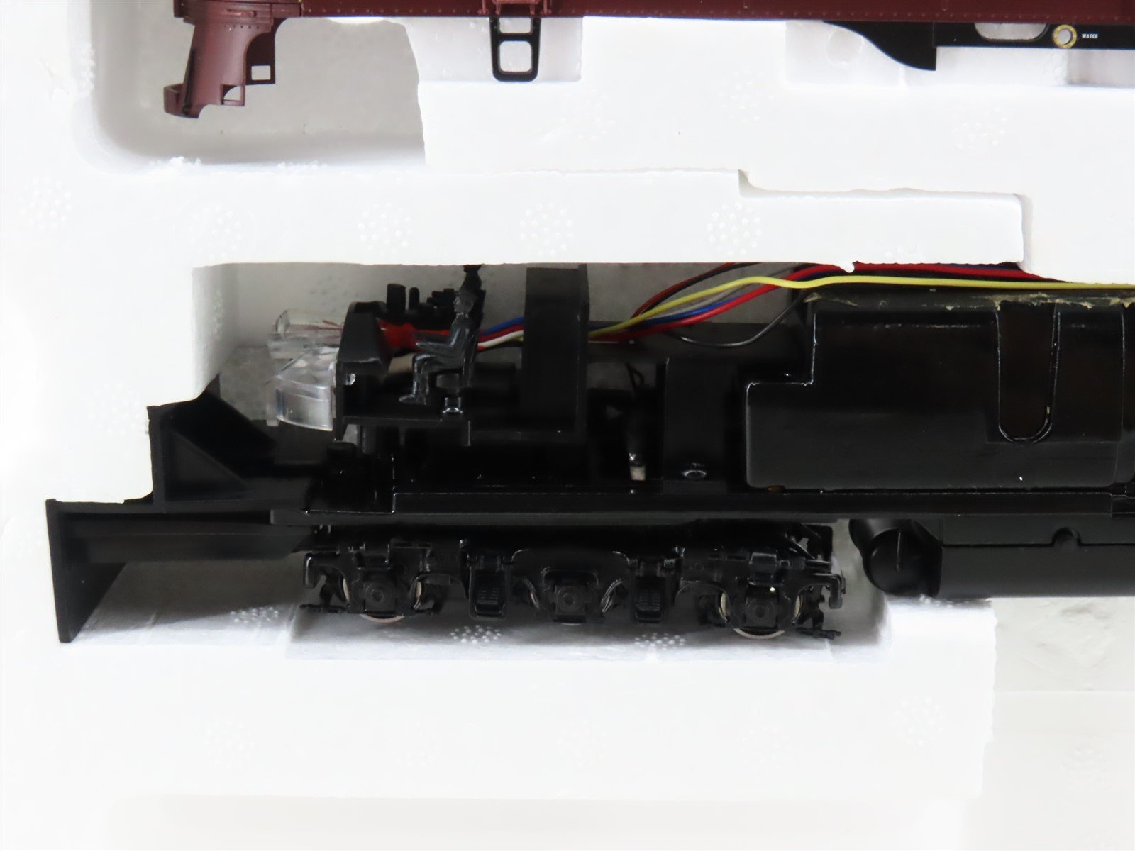 HO Proto 2000 920-31715 PRR Pennsylvania EMD E8/9A Diesel #5700A - DCC Ready