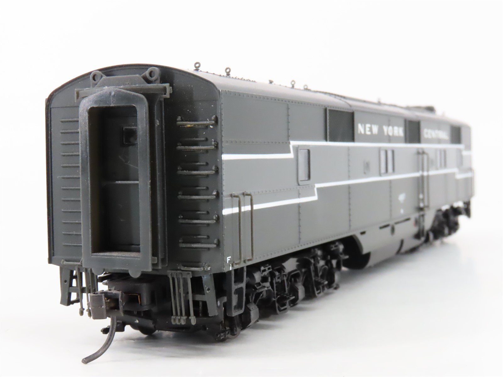 HO Scale Proto 2000 21067 NYC New York Central EMD E7B Diesel #4107 - Unpowered