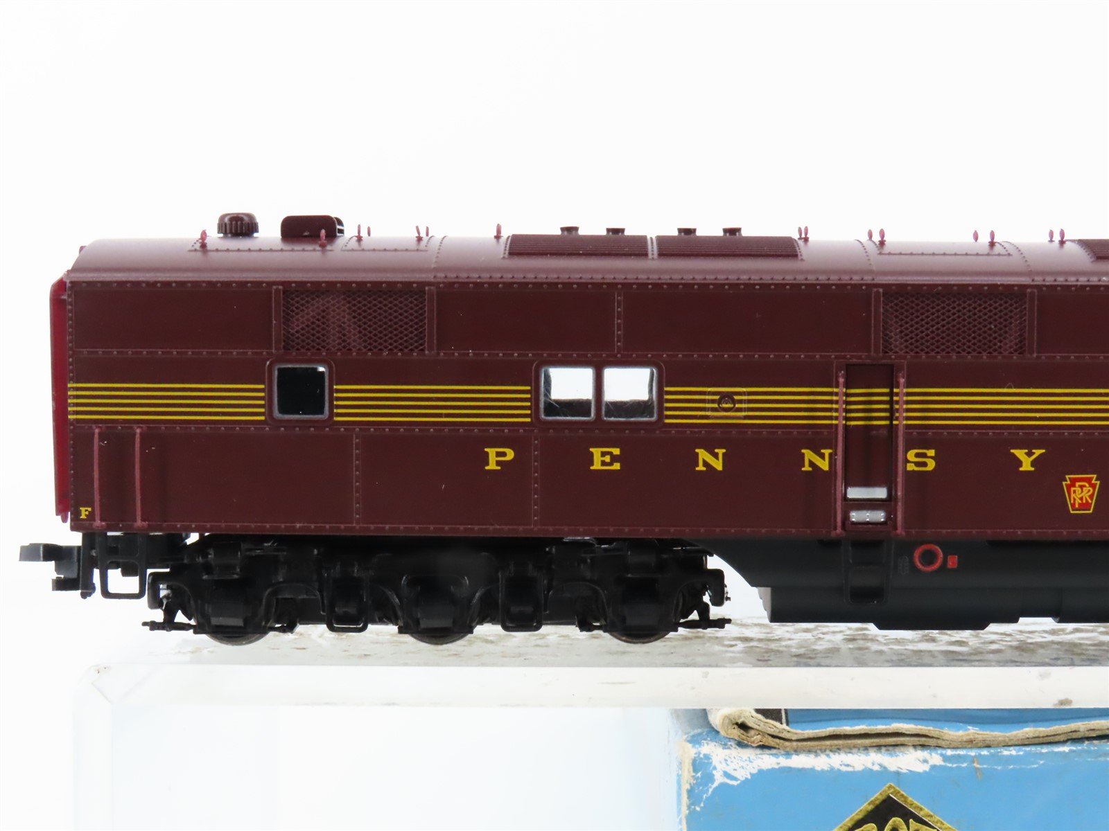 HO Scale Proto 2000 21118 PRR Pennsylvania EMD E7B Diesel #5856B - Unpowered