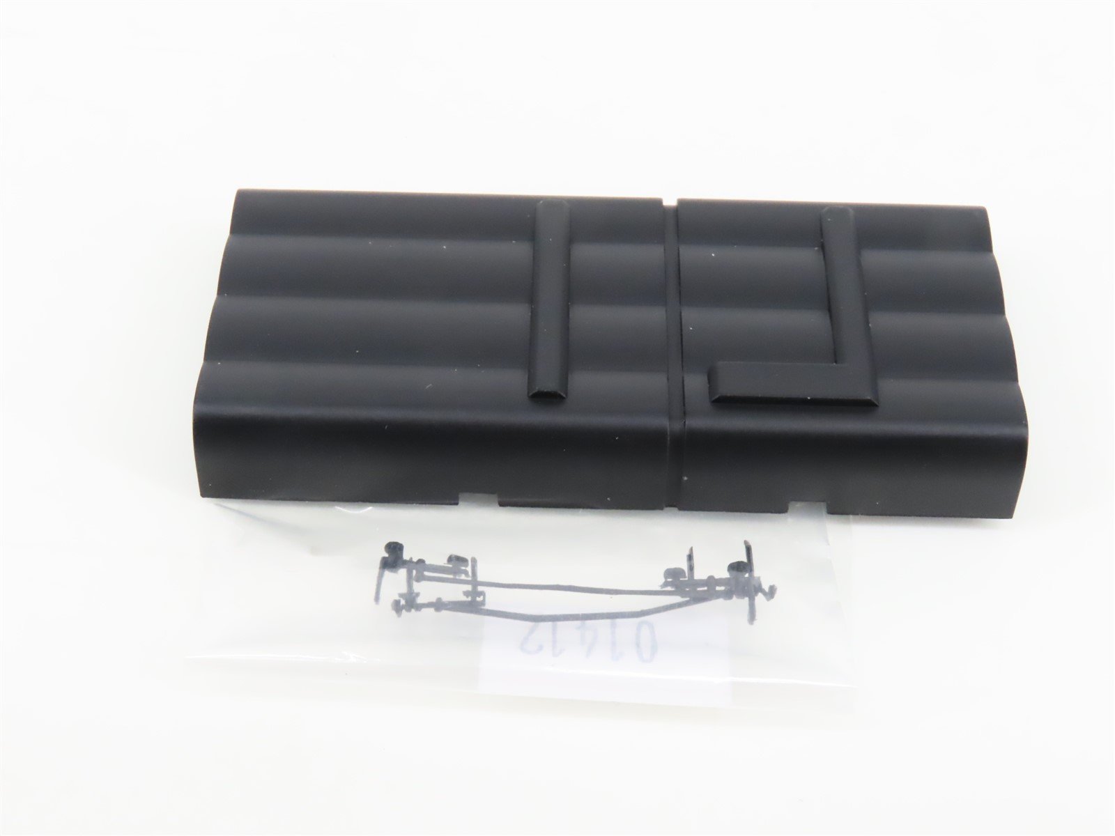 HO Scale Proto 2000 21118 PRR Pennsylvania EMD E7B Diesel #5856B - Unpowered