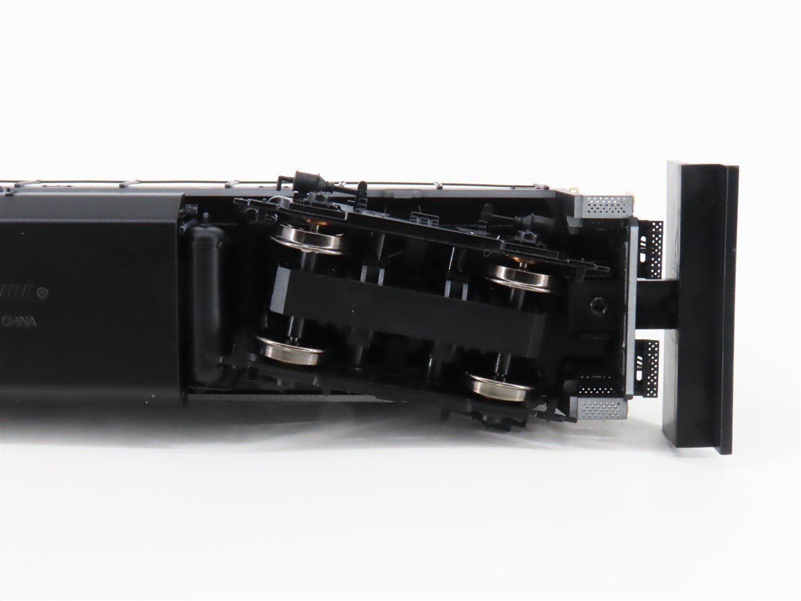 HO Scale Proto 2000 31113 GE Demonstrator U30B Diesel #304 - DCC Ready