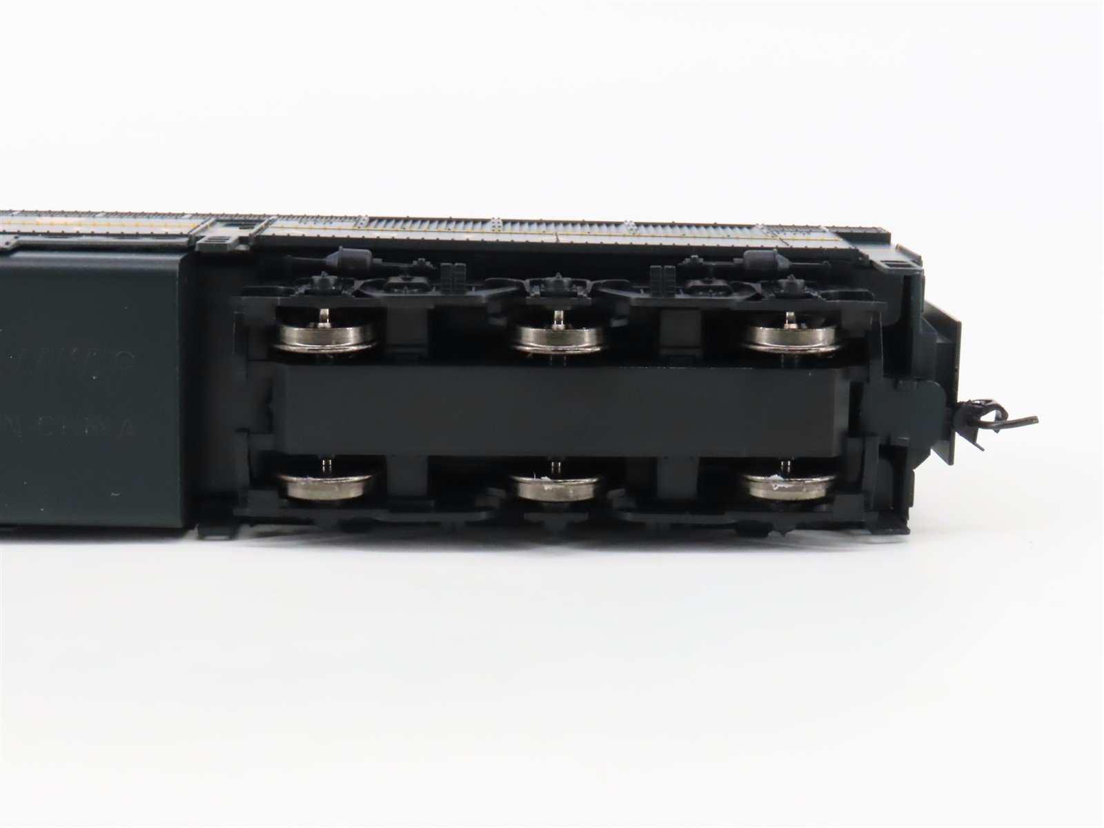 HO Scale Proto 1000 PRR Pennsylvania Erie-Built B-Unit Diesel Locomotive #9472B