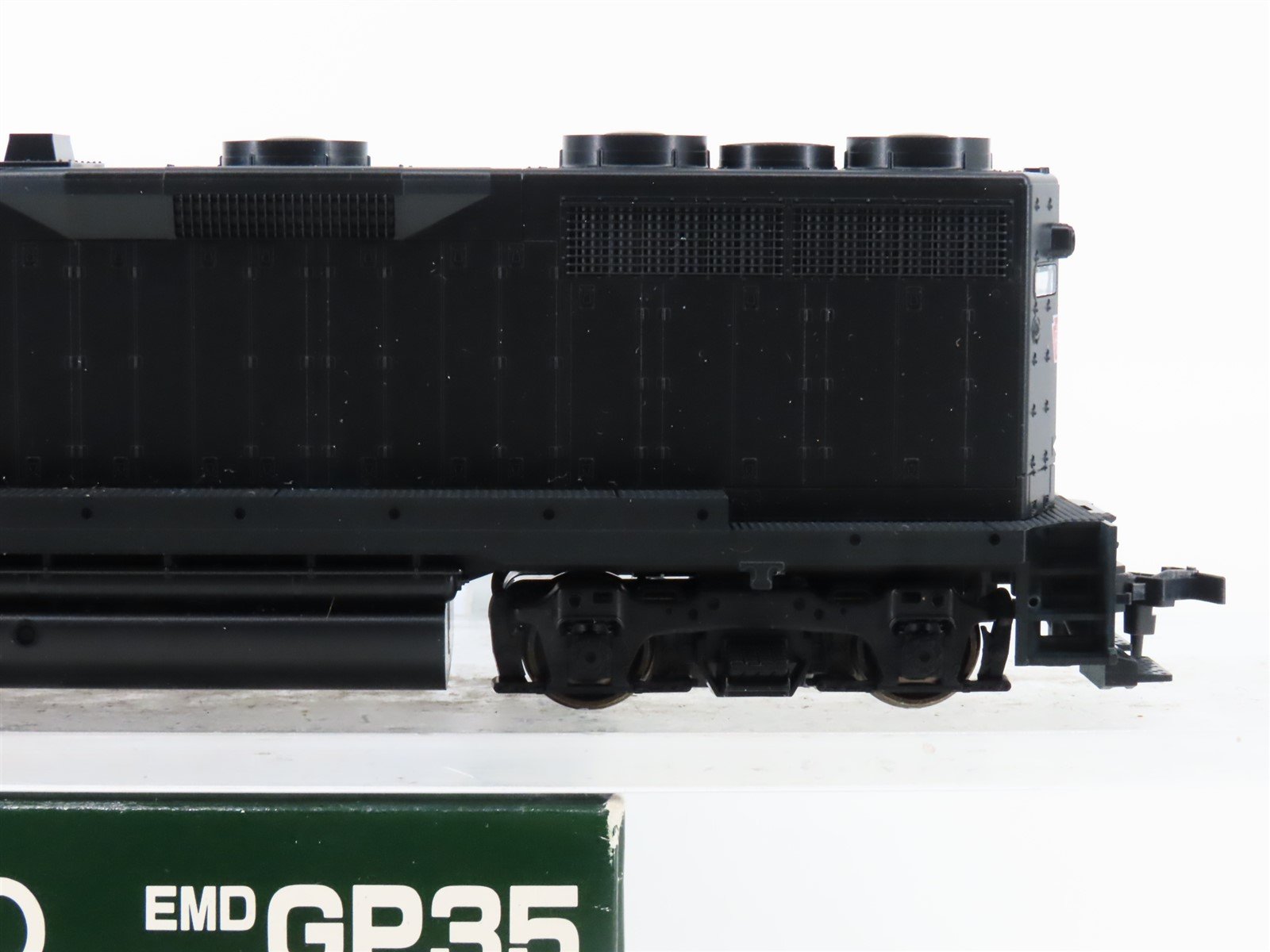 HO Scale KATO 37-02A PRR Pennsylvania EMD GP35 Ph. 1a Diesel Locomotive #2308