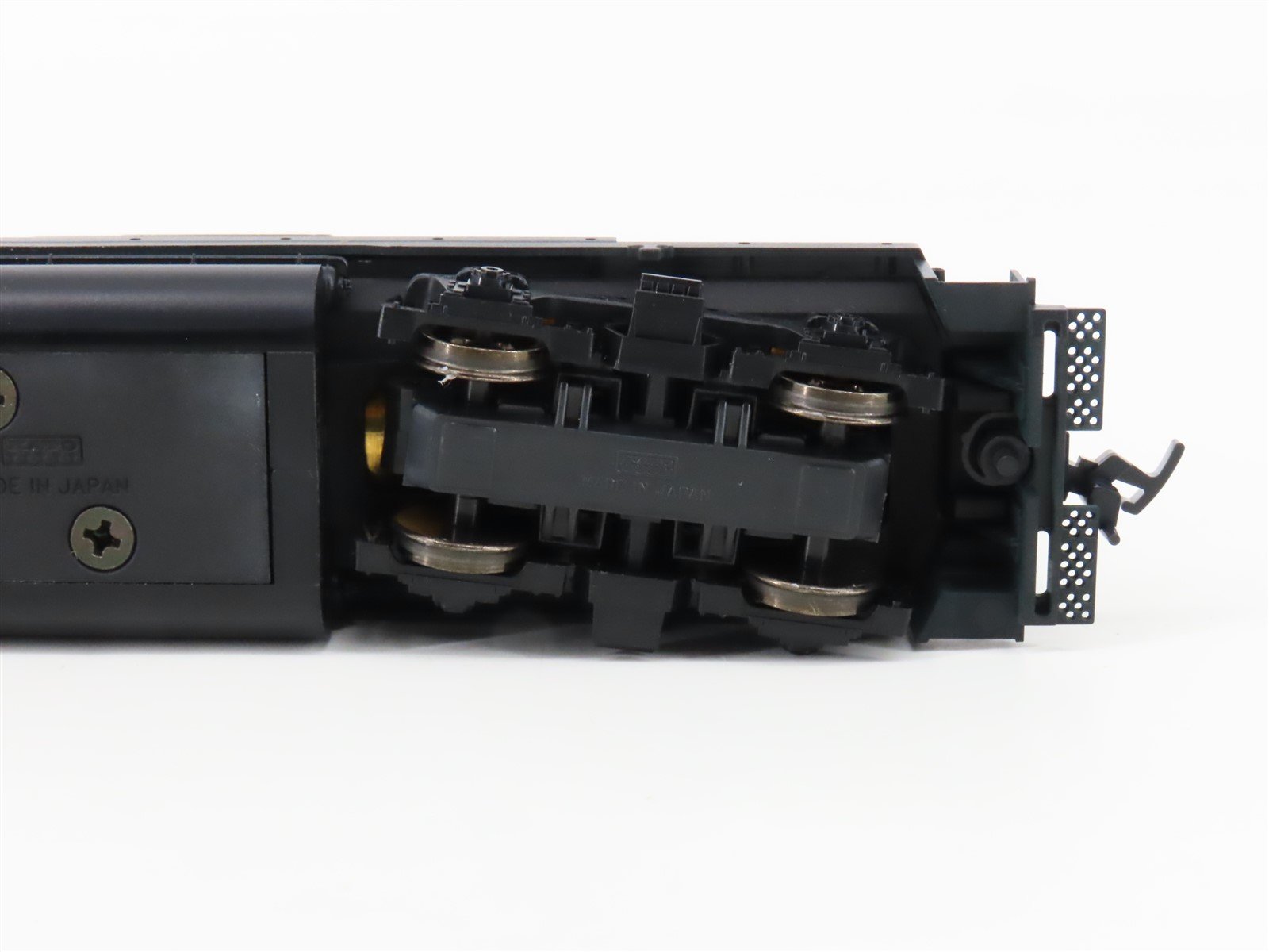 HO Scale KATO 37-02A PRR Pennsylvania EMD GP35 Ph. 1a Diesel Locomotive #2308