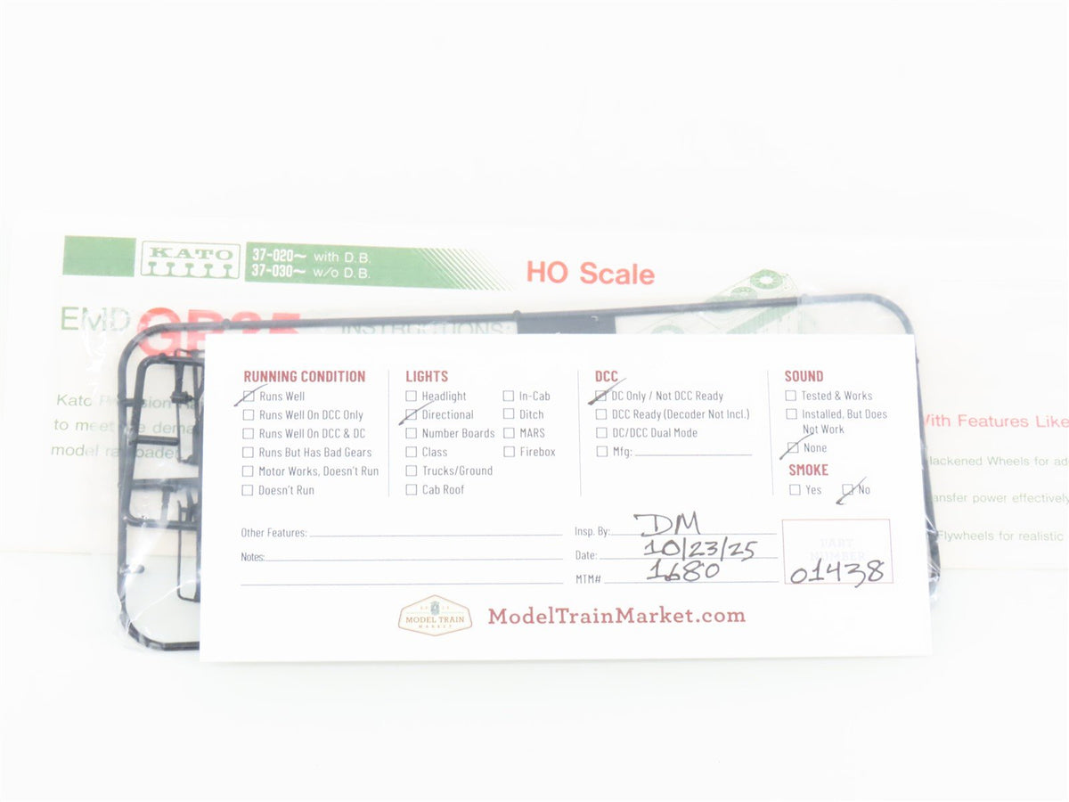 HO Scale KATO 37-02A PRR Pennsylvania EMD GP35 Ph. 1a Diesel Locomotive #2308