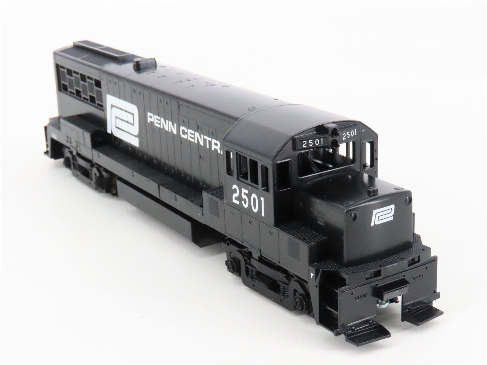 HO Scale Stewart 7208 PC Penn Central GE U25B Ph. II Diesel #2501 - DCC Ready