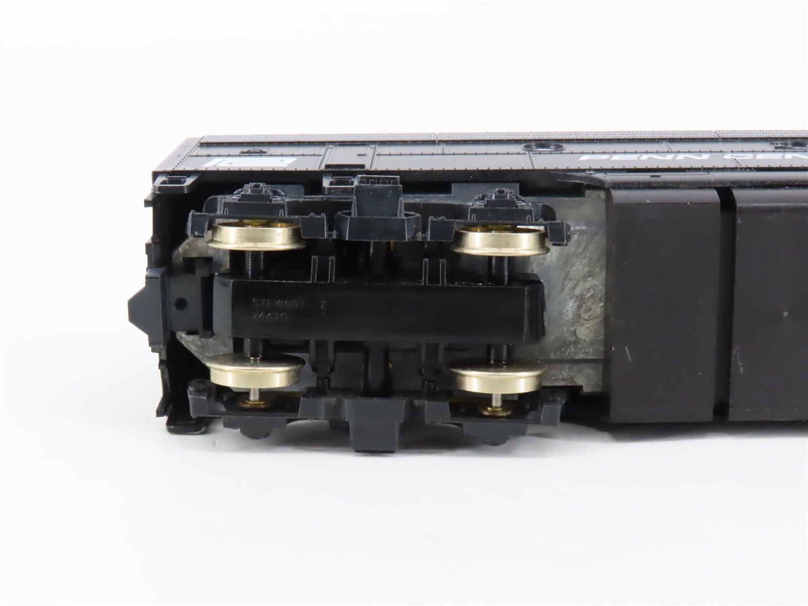 HO Scale Stewart 5810 PC Penn Central EMD F7A/B Ph. II Diesel Set - DCC Ready