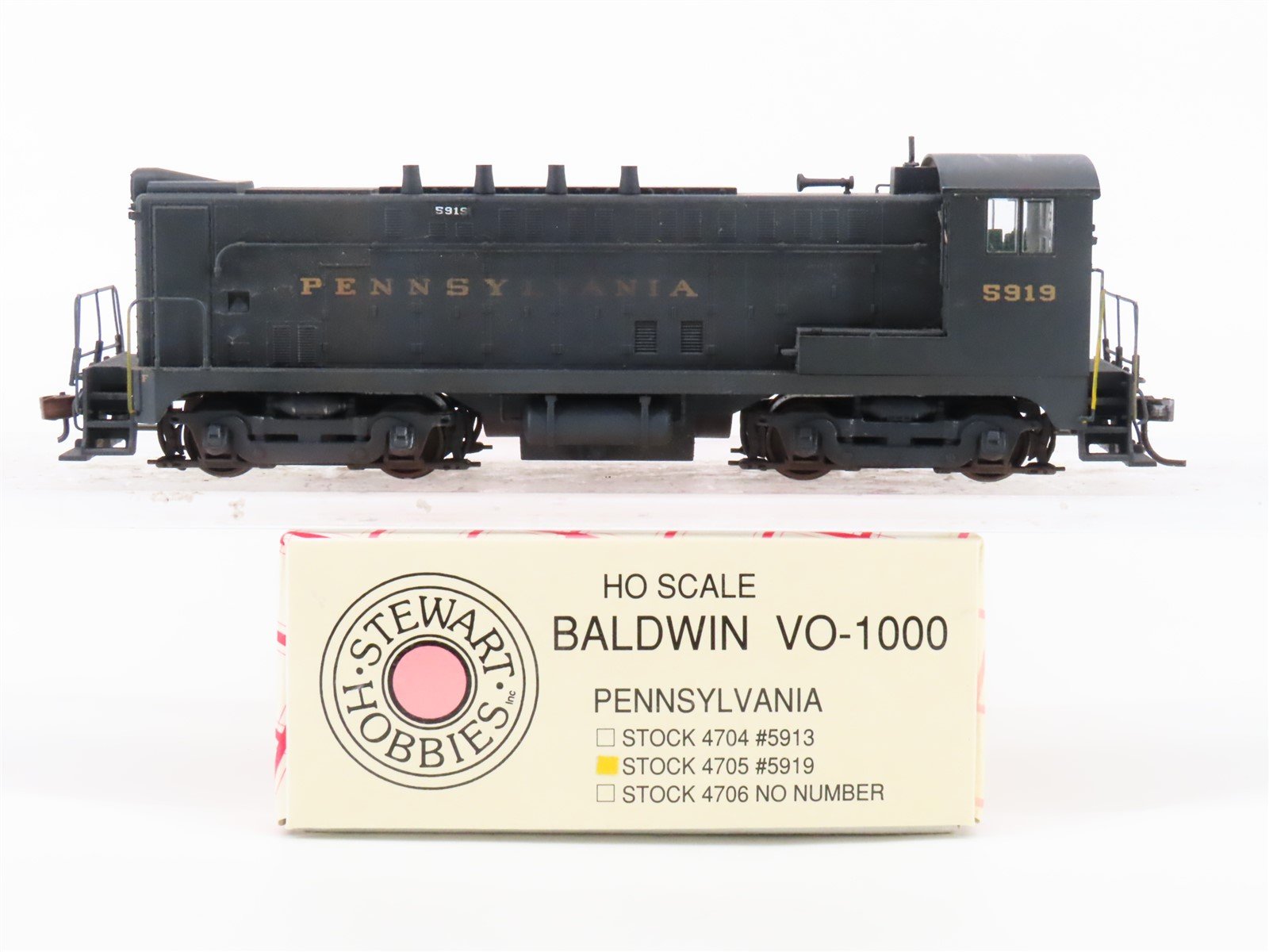 HO Stewart 4705 PRR Pennsylvania VO-1000 Diesel #5919 - Weathered - DCC Ready