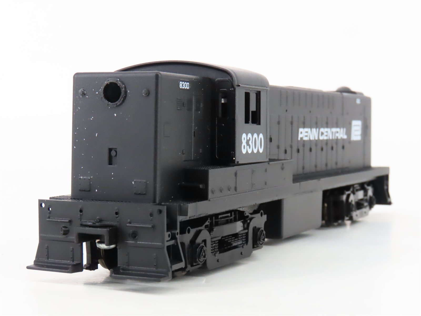 HO Scale Stewart/KATO 4506 PC Penn Central Baldwin RS-12 Diesel #8300