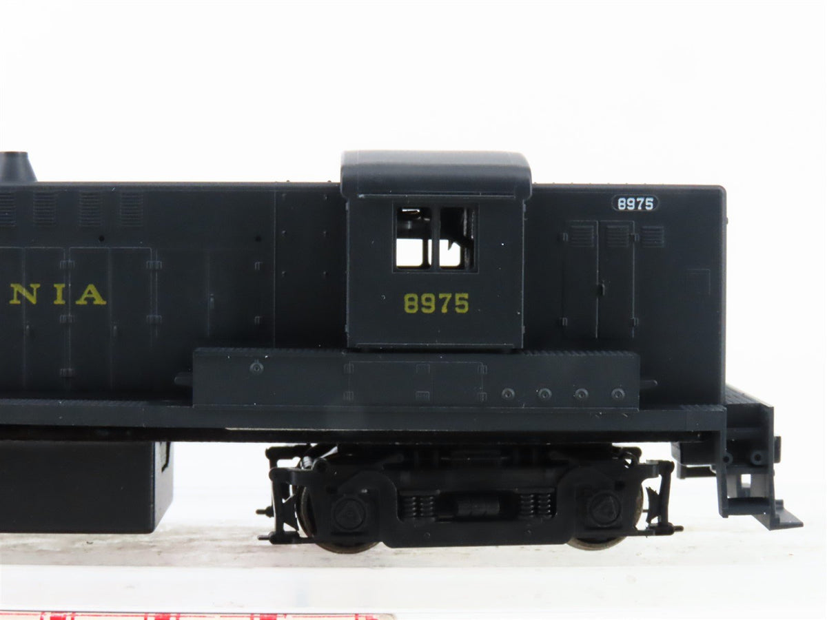 HO Scale Stewart/KATO 4501 PRR Pennsylvania Baldwin RS-12 Diesel #8975