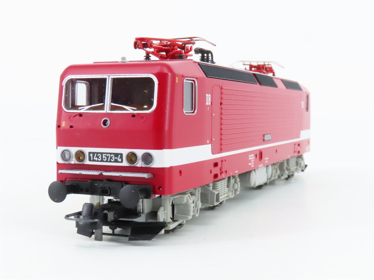 HO Scale Roco 43680 DR Deutsche Reichsbahn BR143 Electric #573-4 - DCC Ready