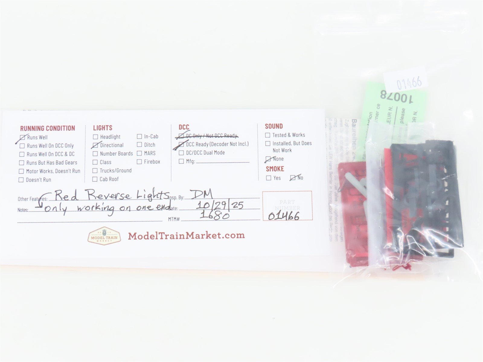 HO Scale Roco 43680 DR Deutsche Reichsbahn BR143 Electric #573-4 - DCC Ready