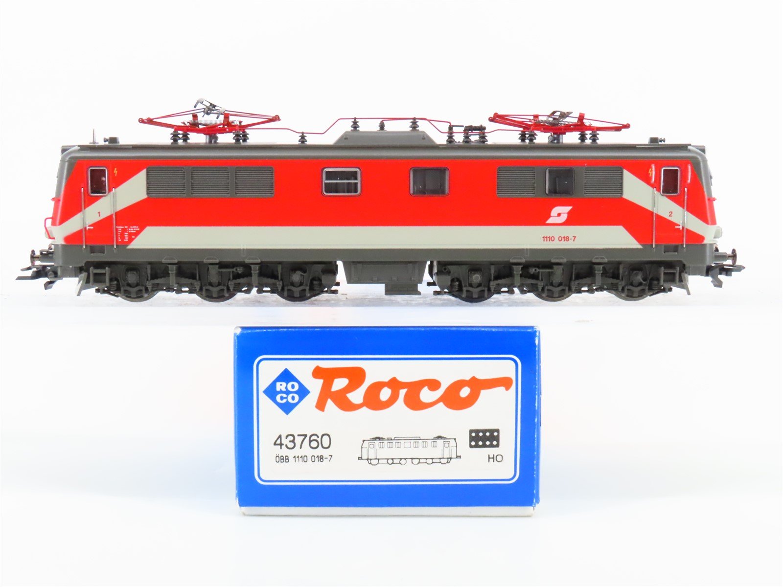 HO Scale Roco 43760 OBB Austrian Class 1110 Electric #018-7 - DCC Ready