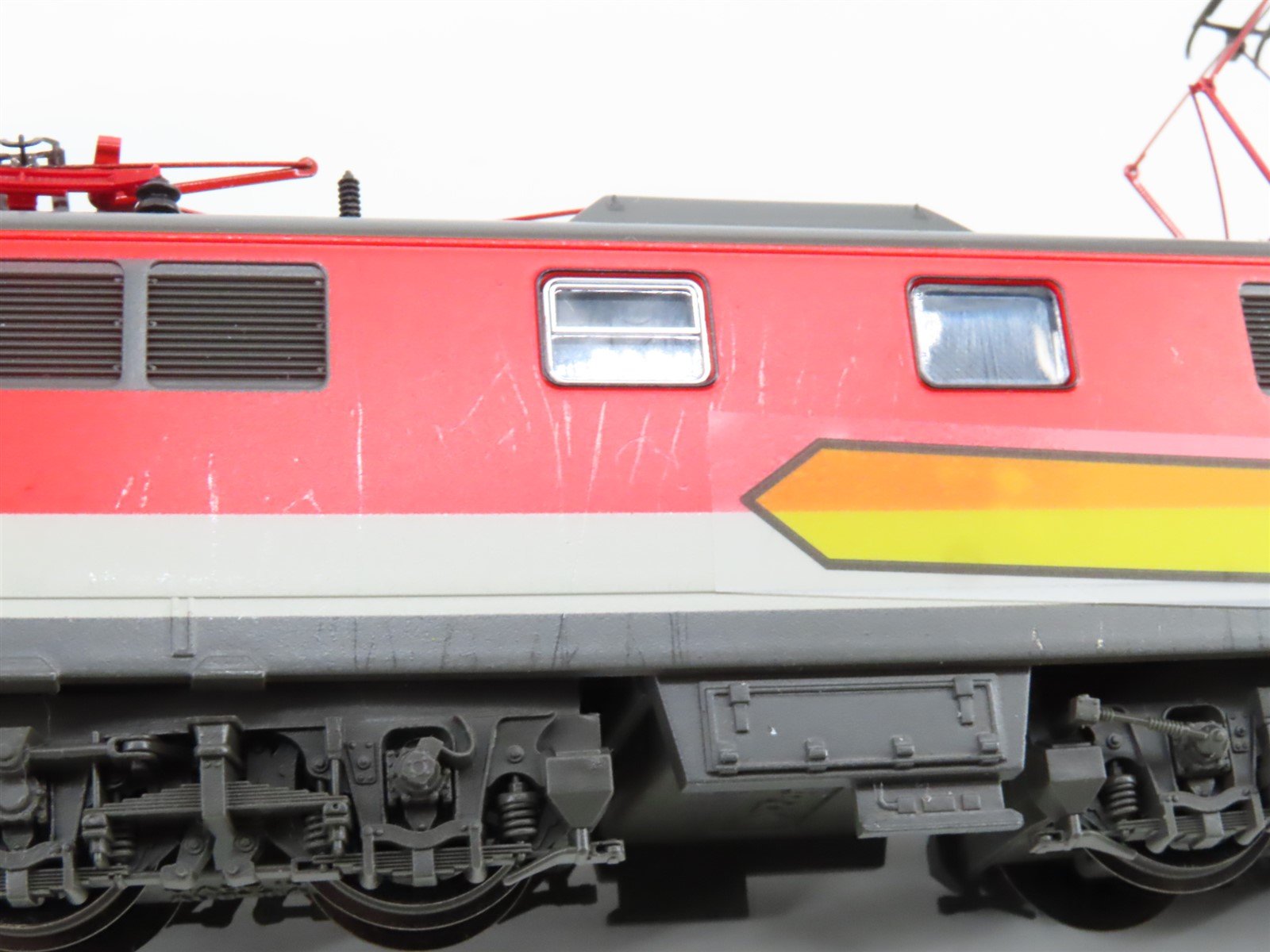 HO Scale Roco 43760 OBB Austrian Class 1110 Electric #018-7 - DCC Ready