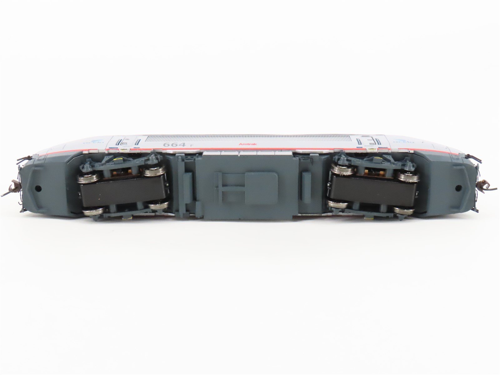 HO Bachmann Spectrum 83005 AMTK Amtrak Acela HHP-8 Electric #664 - DCC Ready