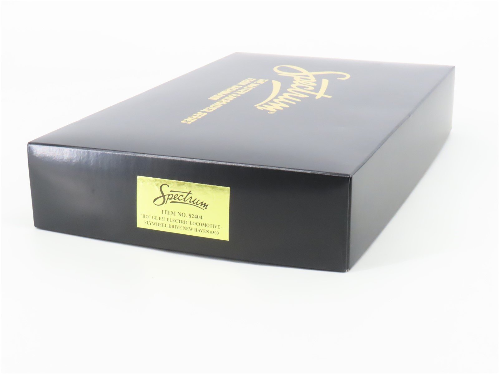 HO Scale Bachmann Spectrum 82404 NH New Haven GE E33 Electric #300 - DCC Ready