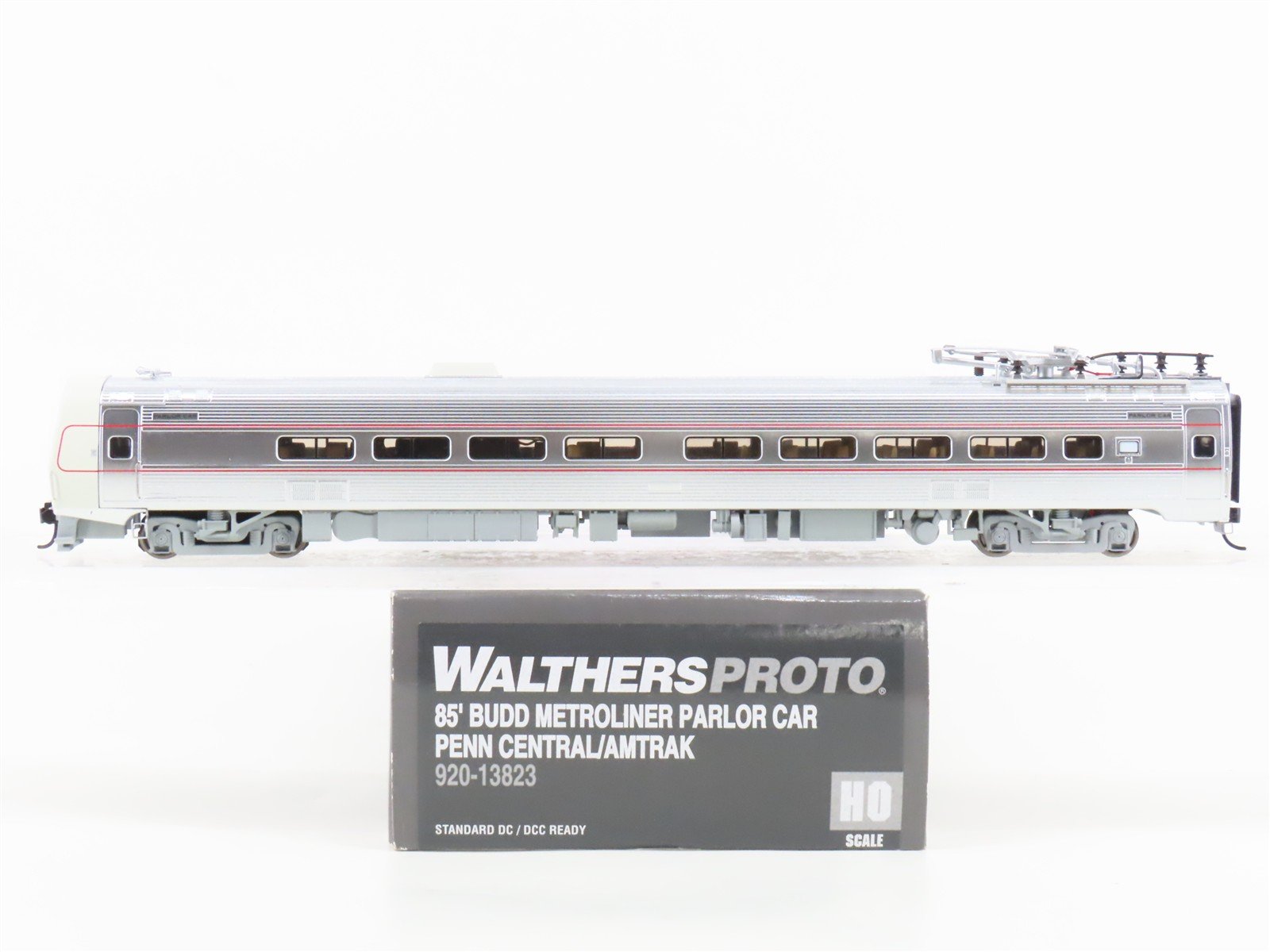 HO Walters Proto 920-13823 Amtrak/PC Metroliner 85' Budd Parlor Electric Loco