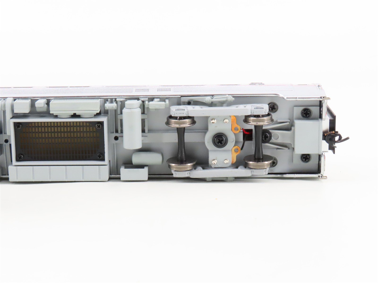 HO Walters Proto 920-13823 Amtrak/PC Metroliner 85' Budd Parlor Electric Loco