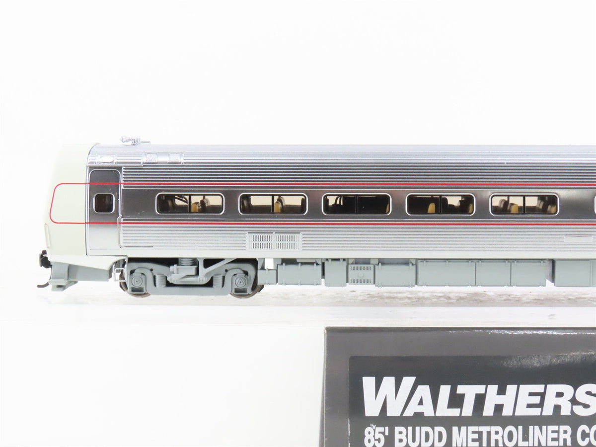 HO Walters Proto 920-13843 Amtrak/PC Metroliner 85&#39; Budd Coach Electric Loco