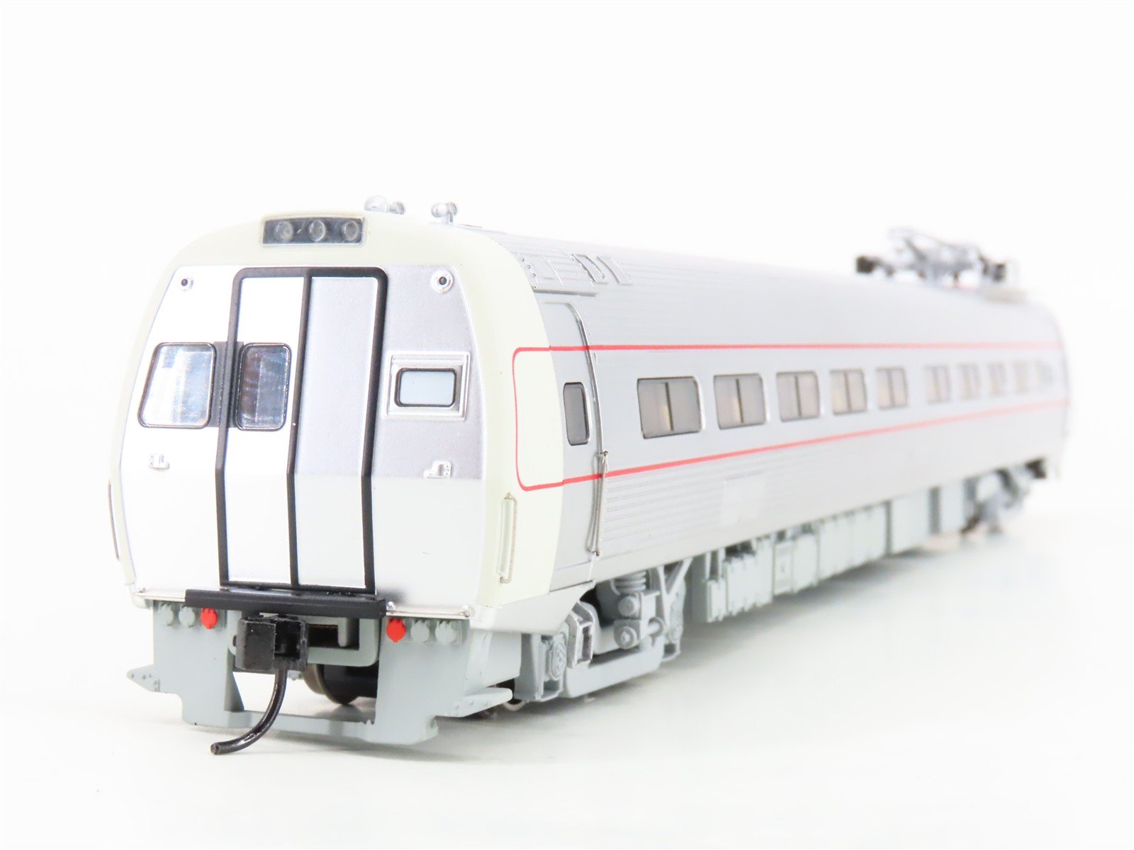 HO Walters Proto 920-13843 Amtrak/PC Metroliner 85' Budd Coach Electric Loco