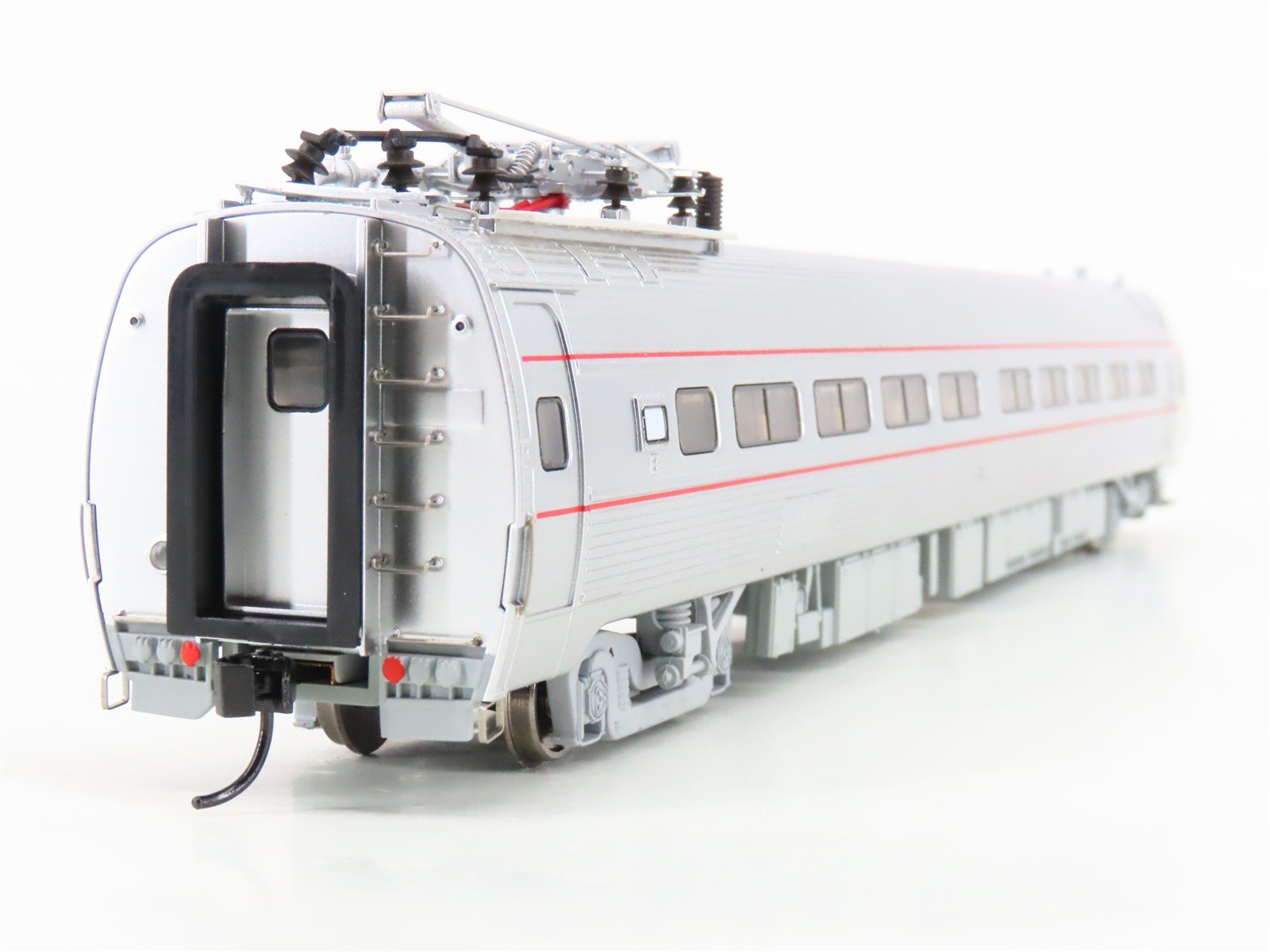 HO Walters Proto 920-13843 Amtrak/PC Metroliner 85' Budd Coach Electric Loco