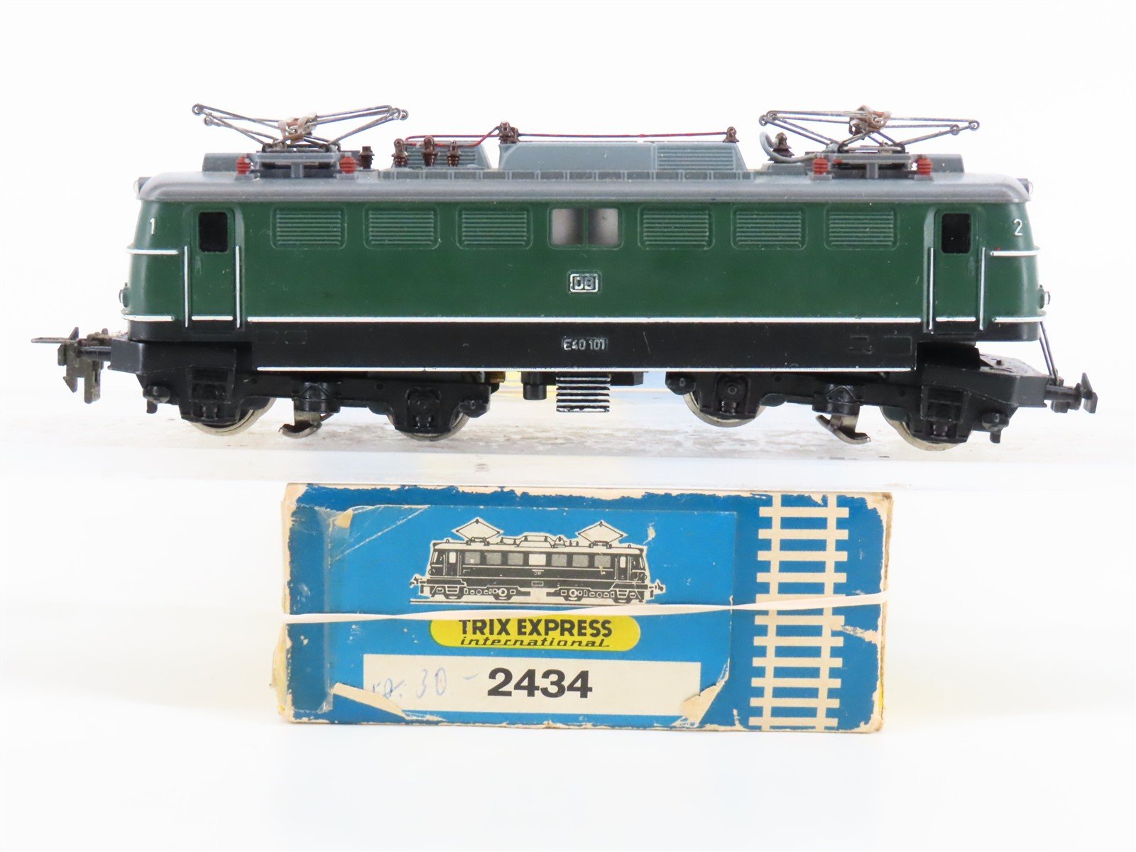 HO Scale Trix Express 2434 DB Deutsche Bahn E40 Electric Locomotive
