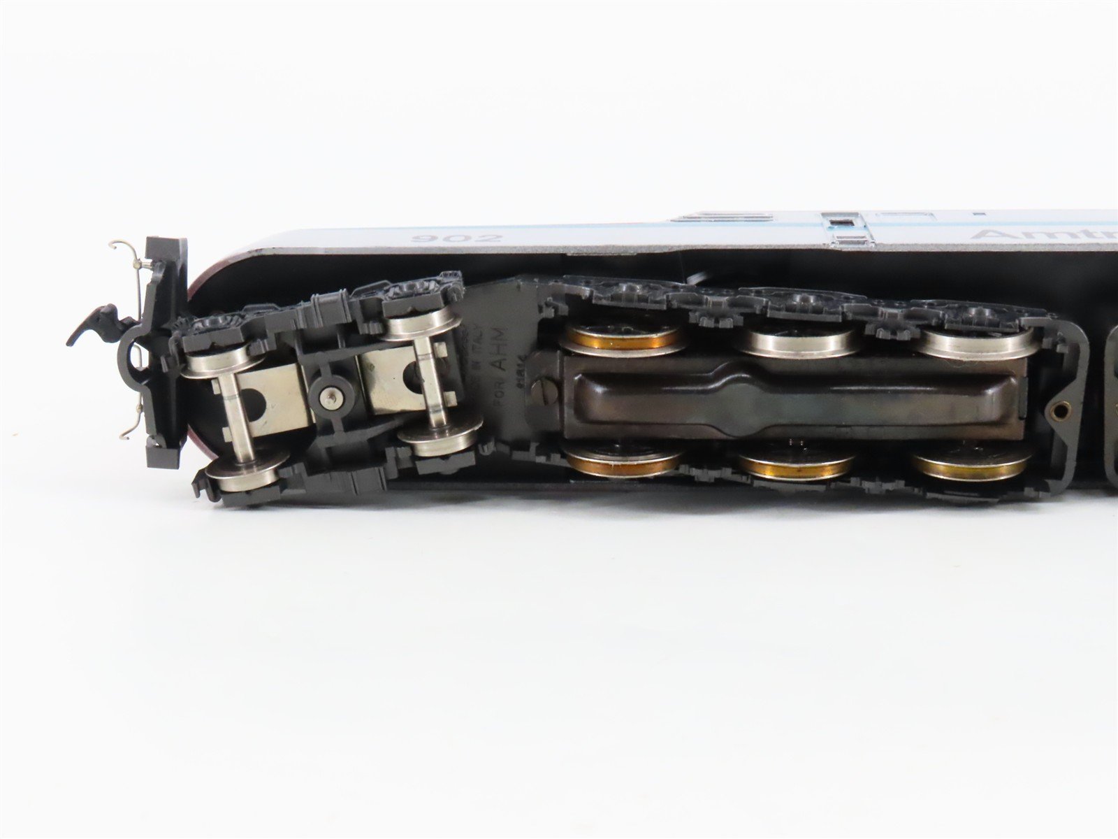 HO Scale AHM 5160-D Amtrak GG1 Electric Locomotive #902