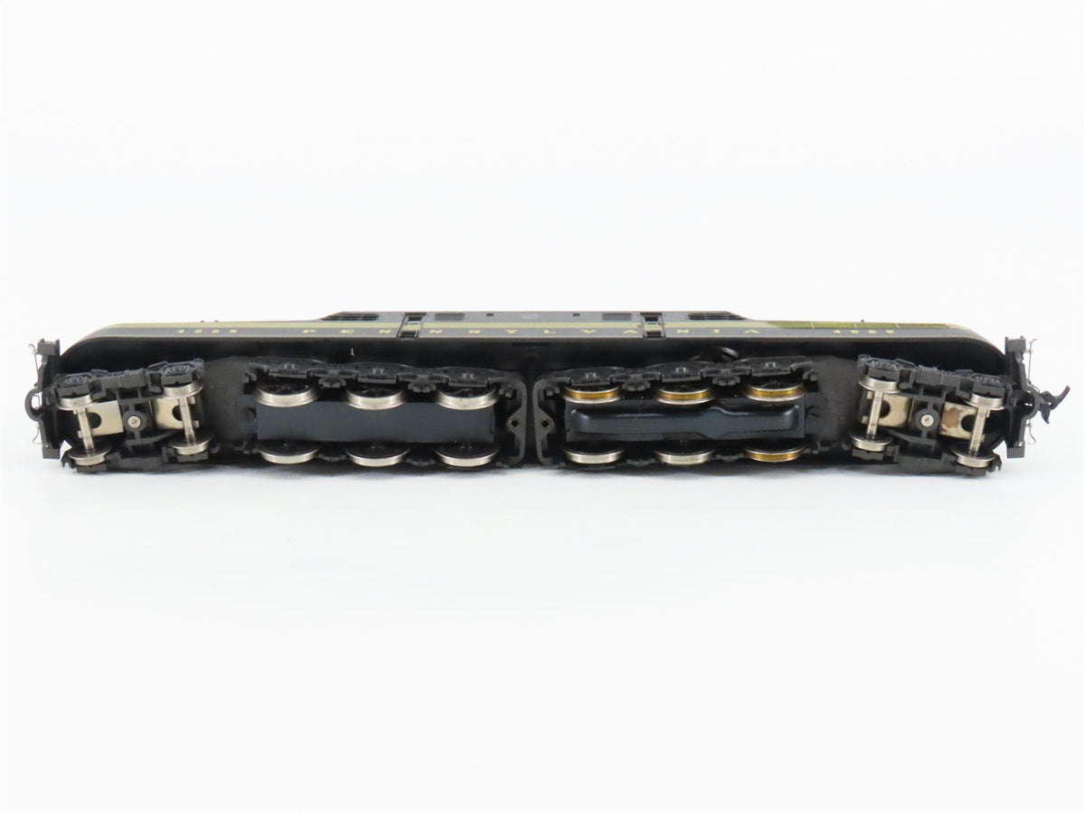 HO Scale Rivarossi 5161 PRR Pennsylvania GG1 Electric Locomotive #4929